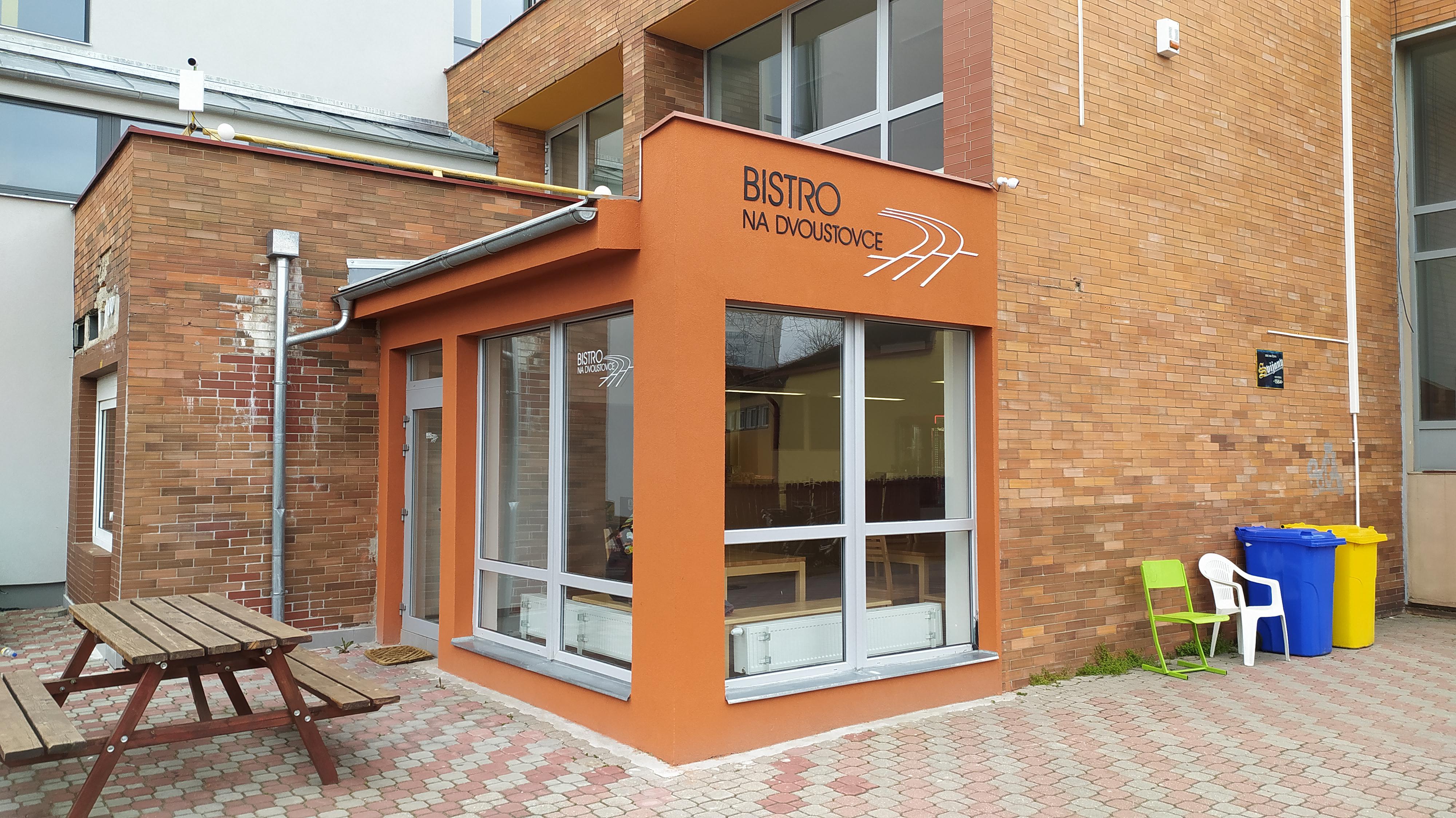 Bistro na dvoustovce
