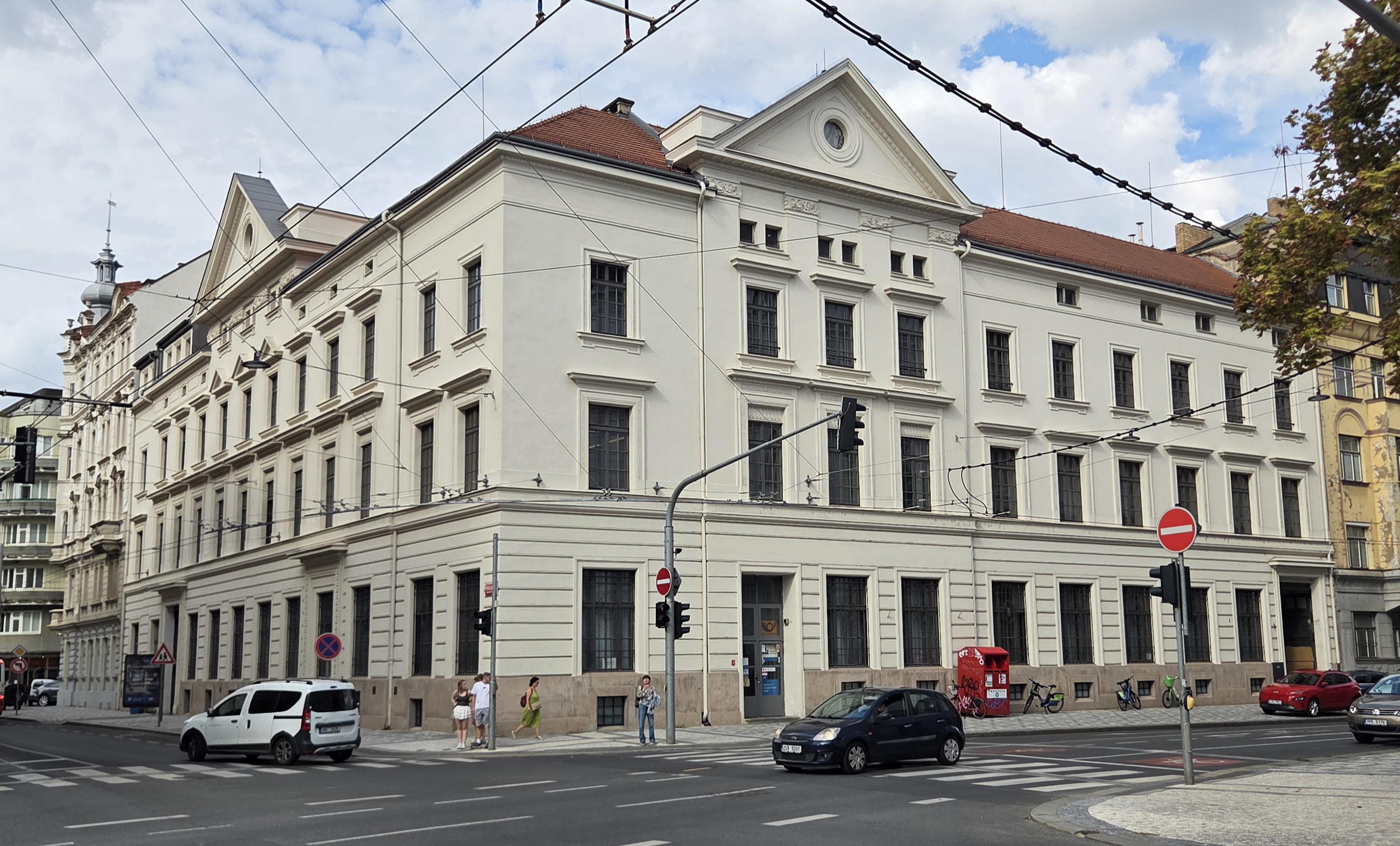Pošta Praha 5 foto 3