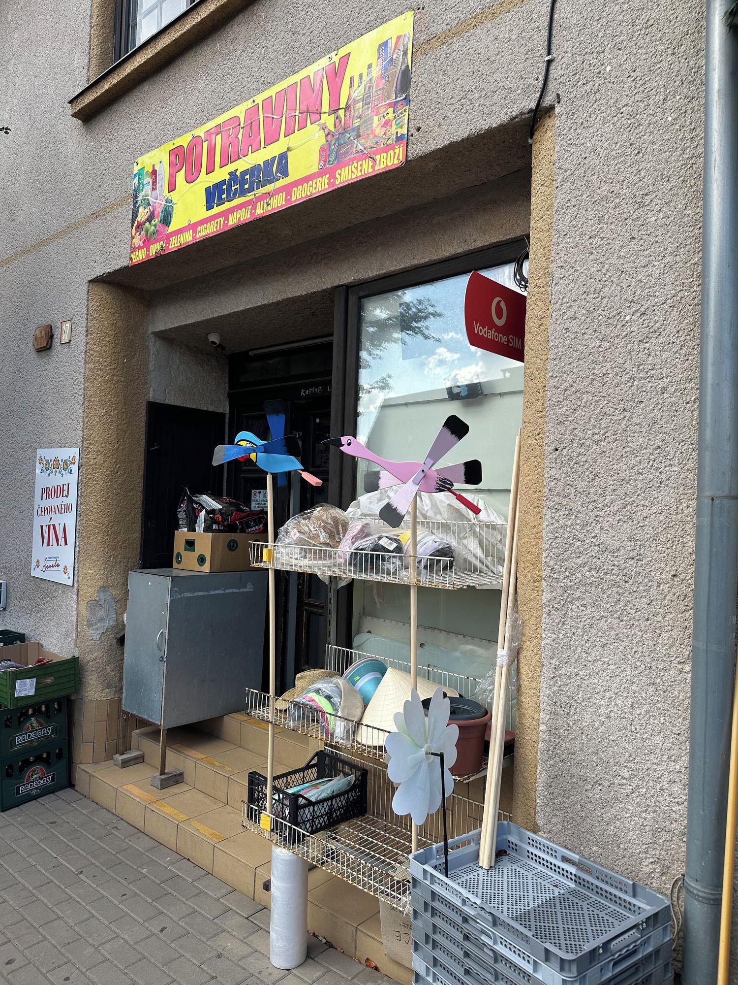 Potraviny - večerka foto 1