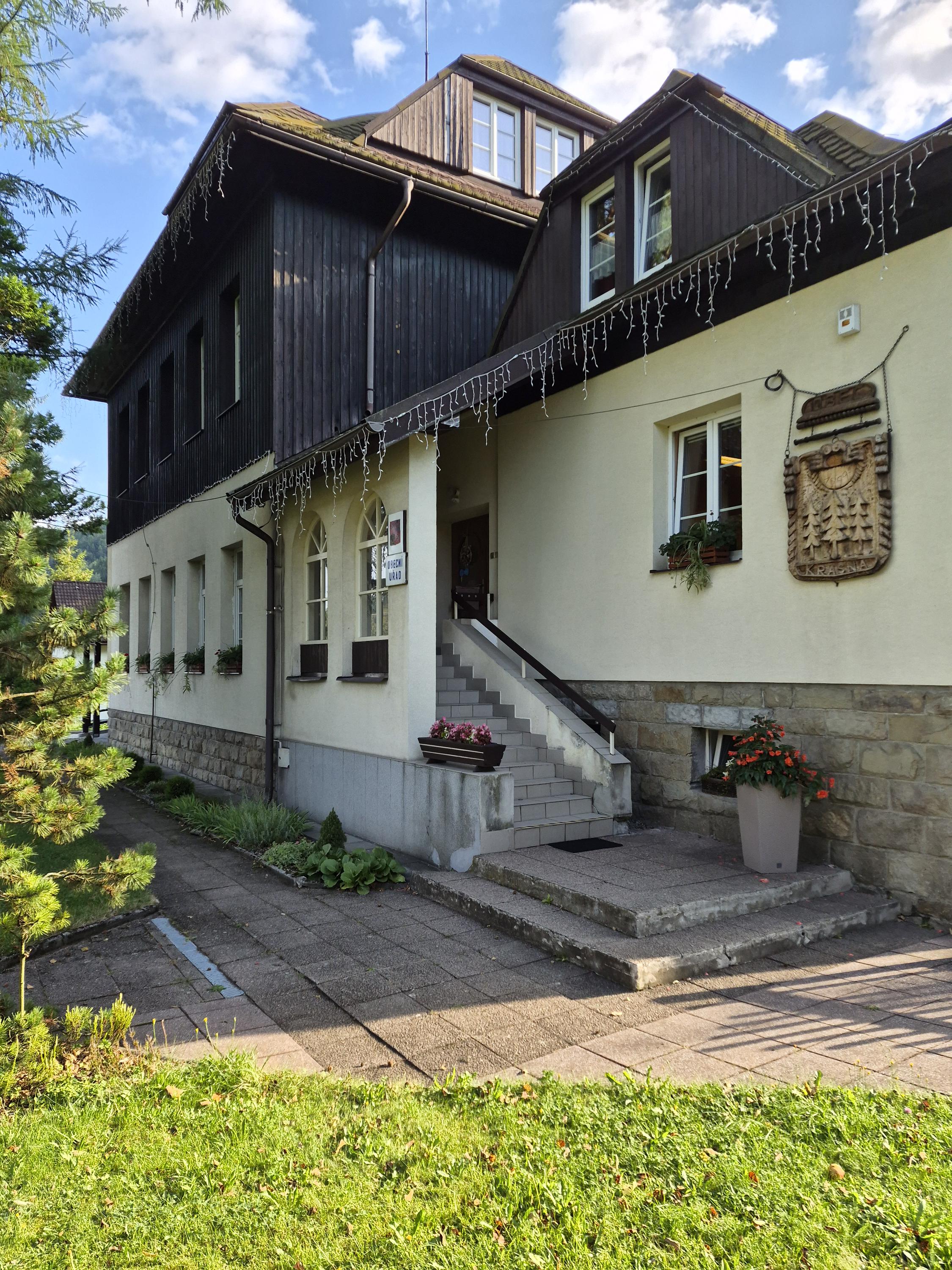 Krásná - obecní úřad foto 2