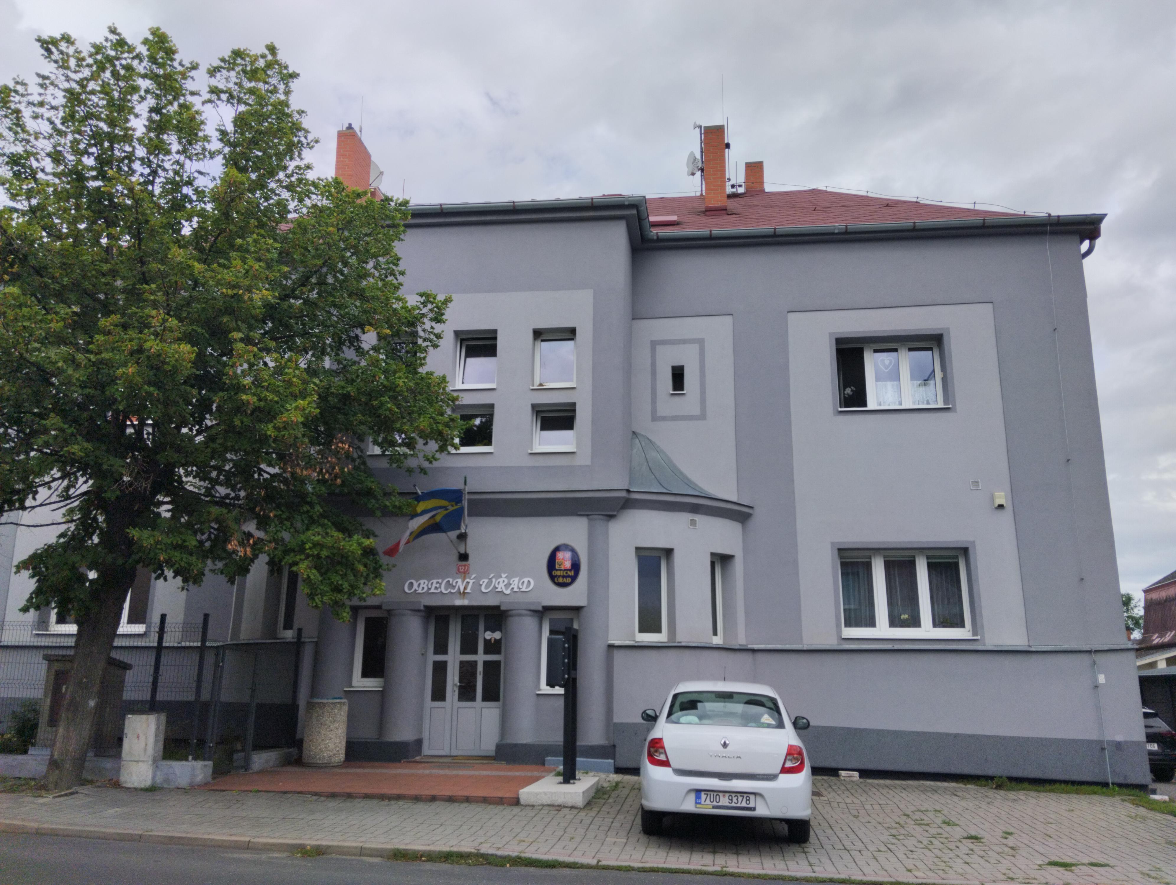 Obecní knihovna Louka foto 2