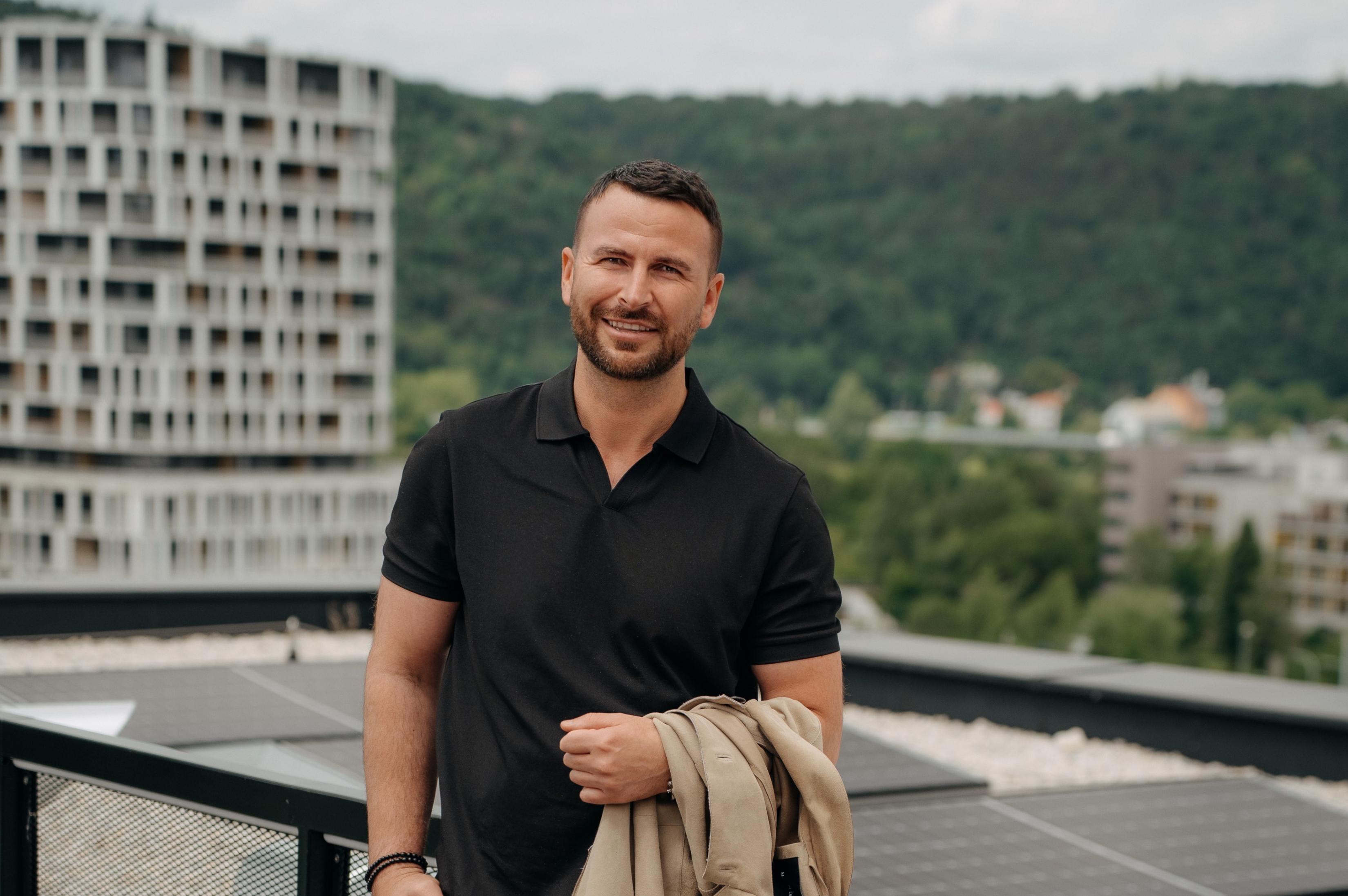 Vasyl Turačok | Realitní služby
