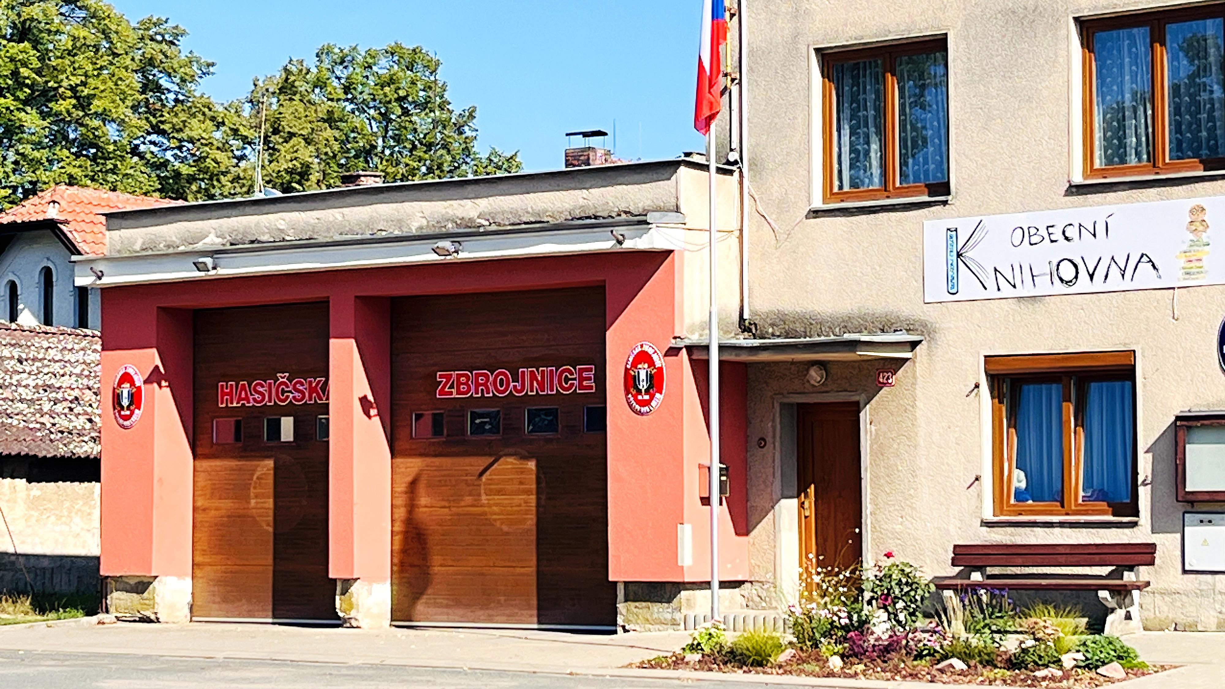 Knihovna Přerov nad Labem foto 2