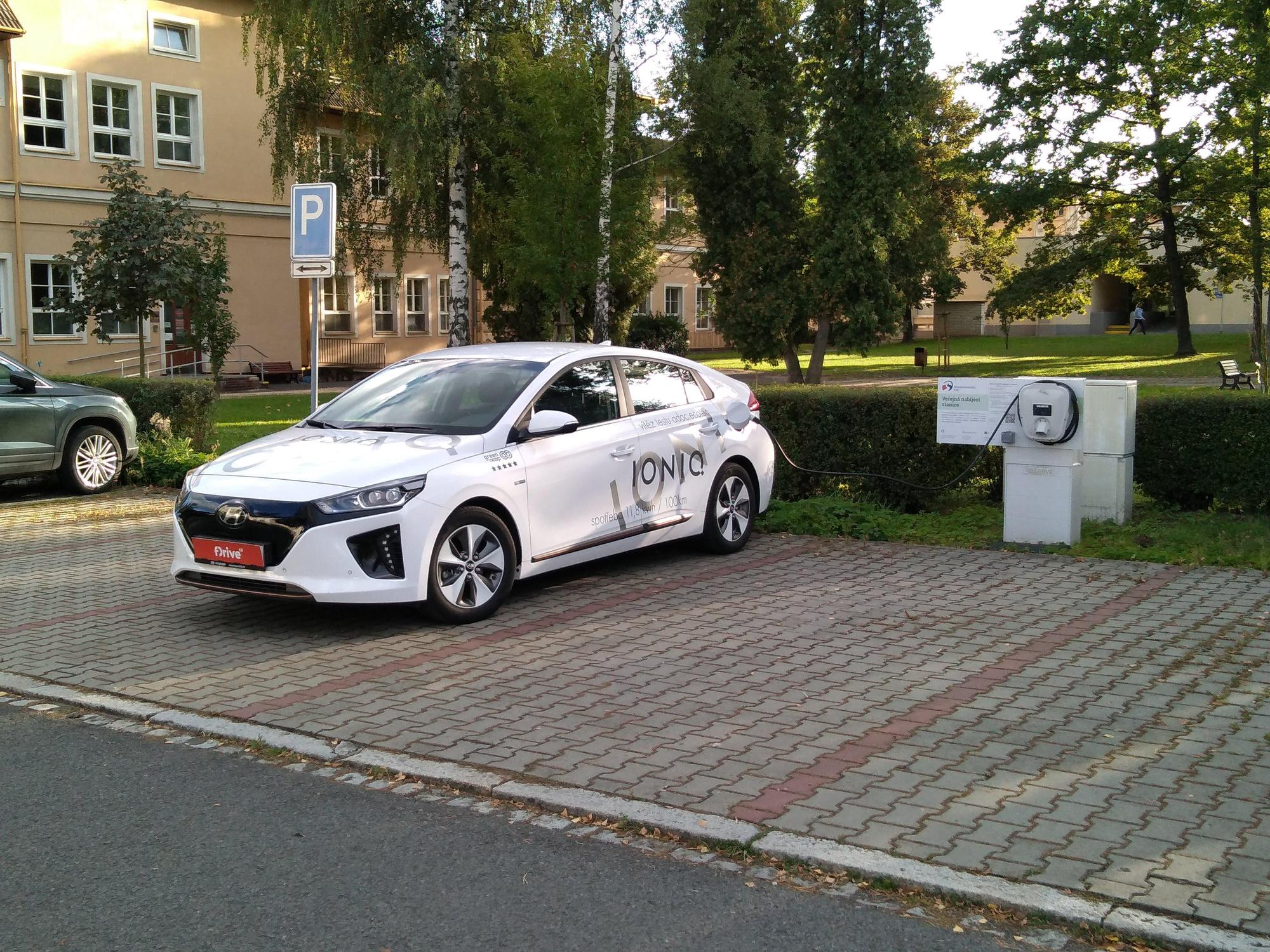 Nabíjecí stanice pro elektromobily foto 5