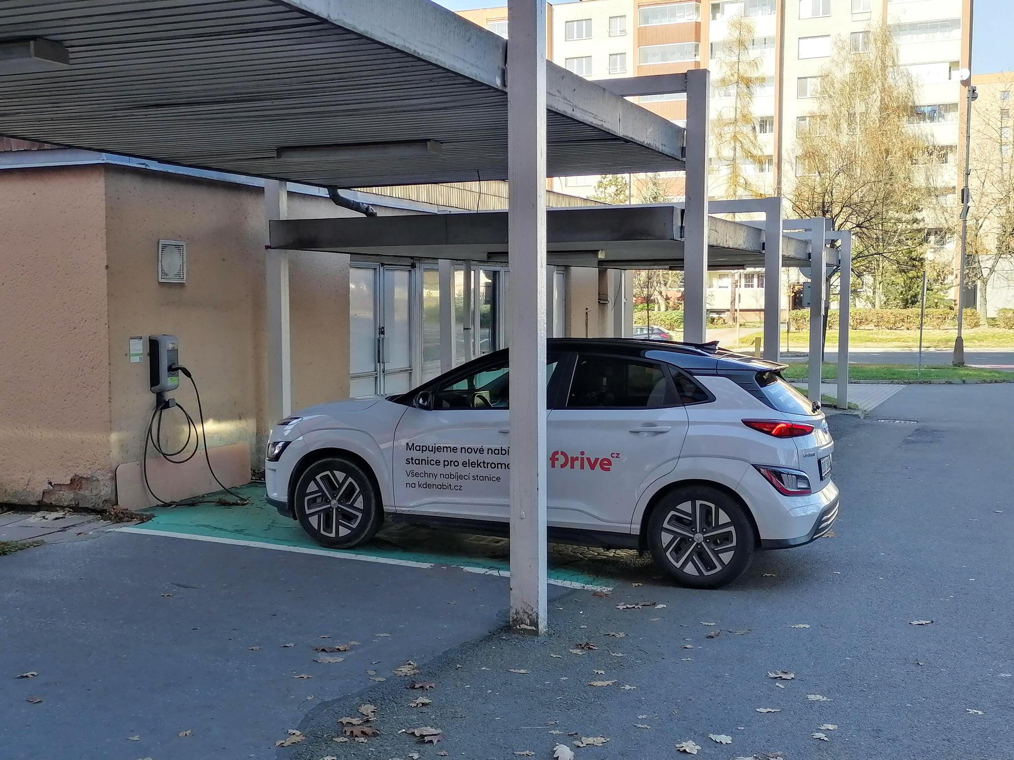 Nabíjecí stanice pro elektromobily foto 1
