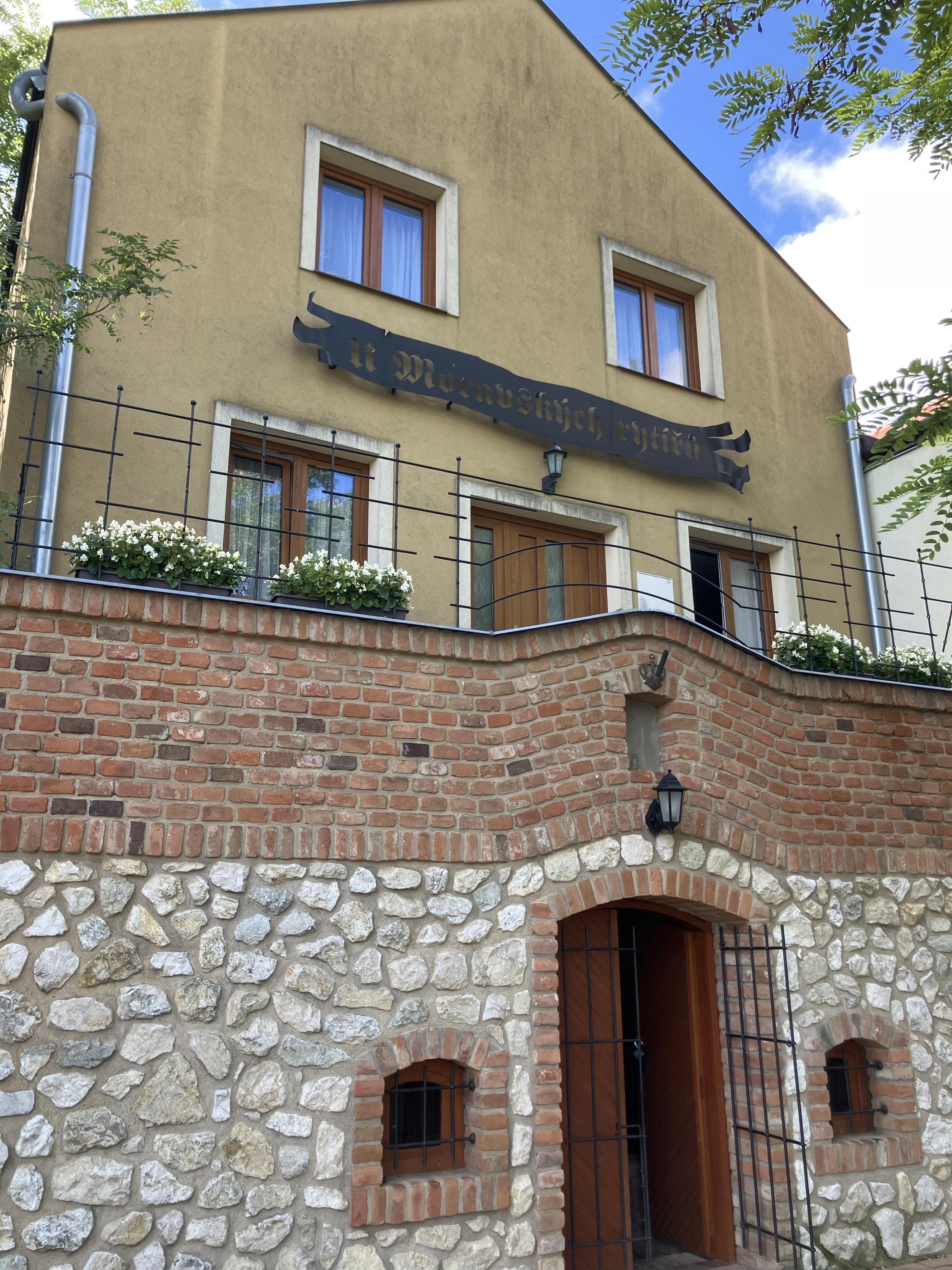 Ubytování nad sklepem, u moravských rytířů foto 1