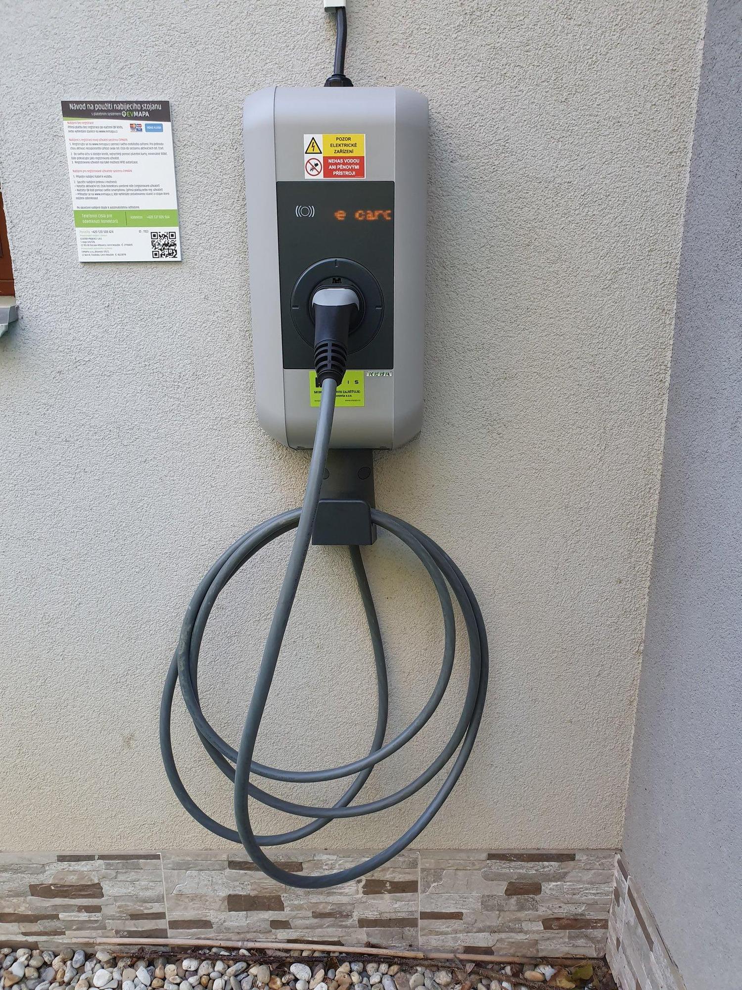 Nabíjecí stanice pro elektromobily foto 3