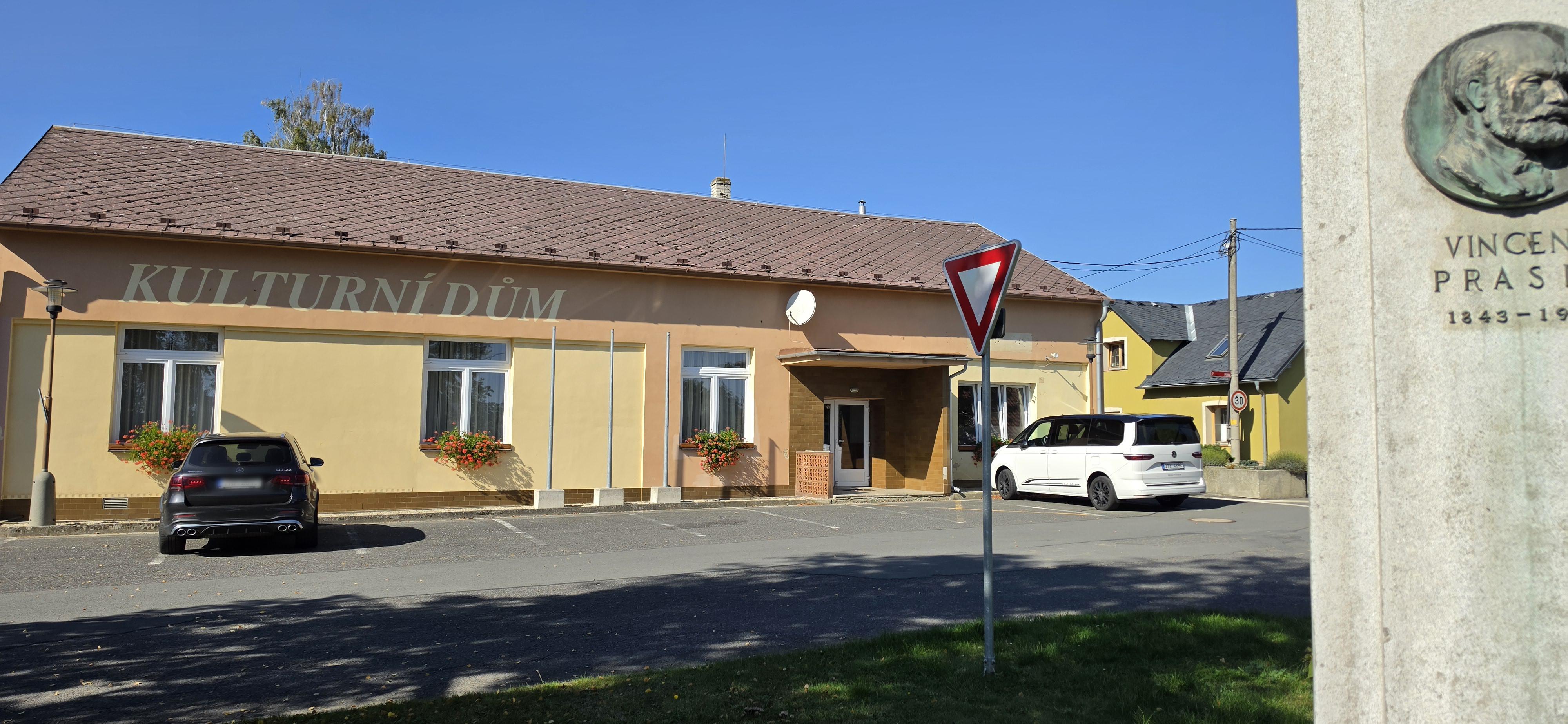 Kulturní dům Milostovice foto 6