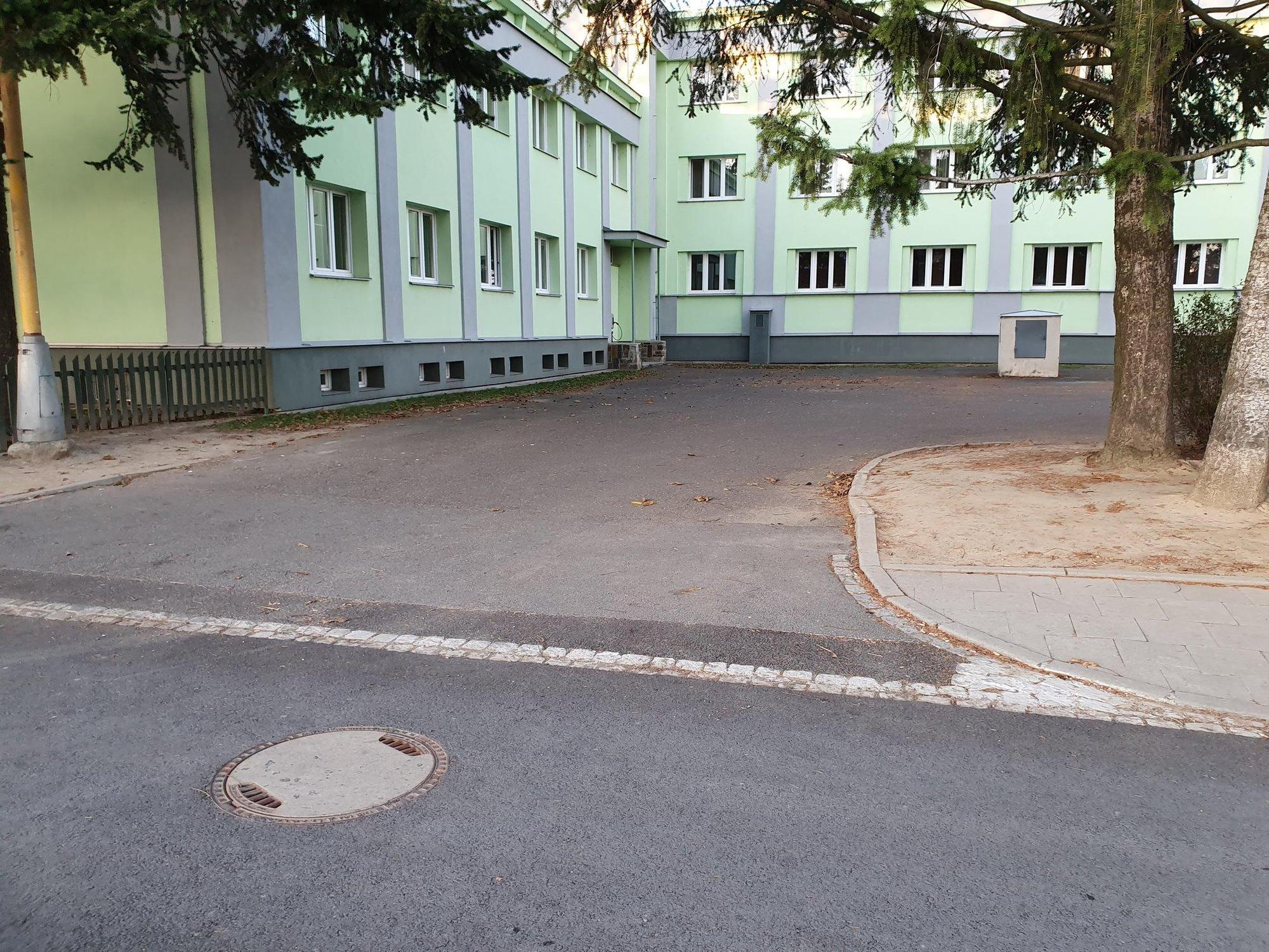 Nabíjecí stanice pro elektromobily foto 1