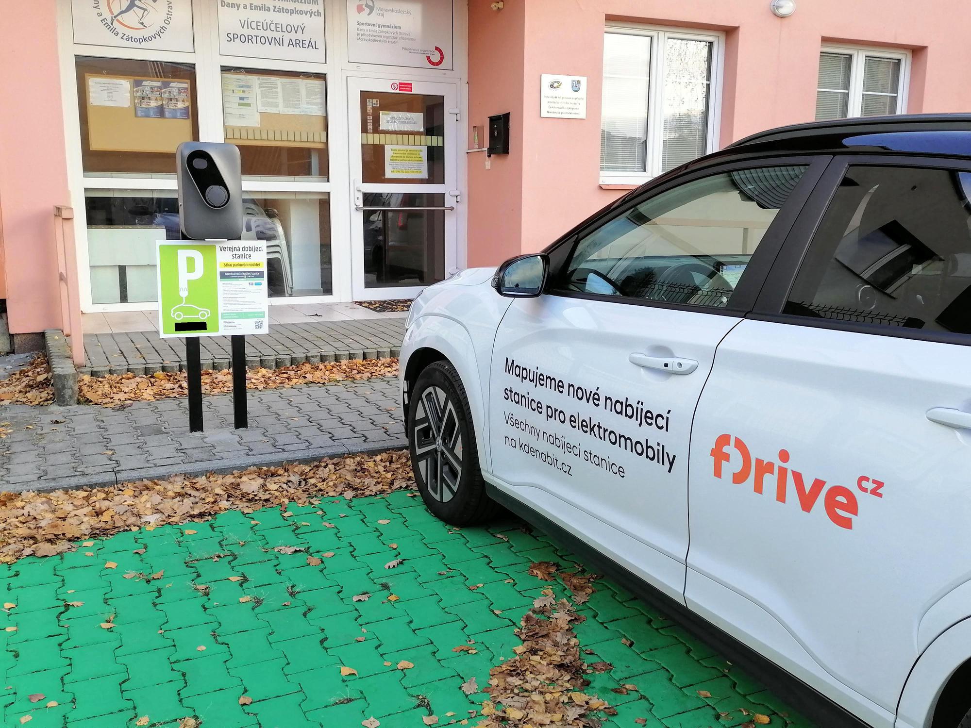 Nabíjecí stanice pro elektromobily foto 2