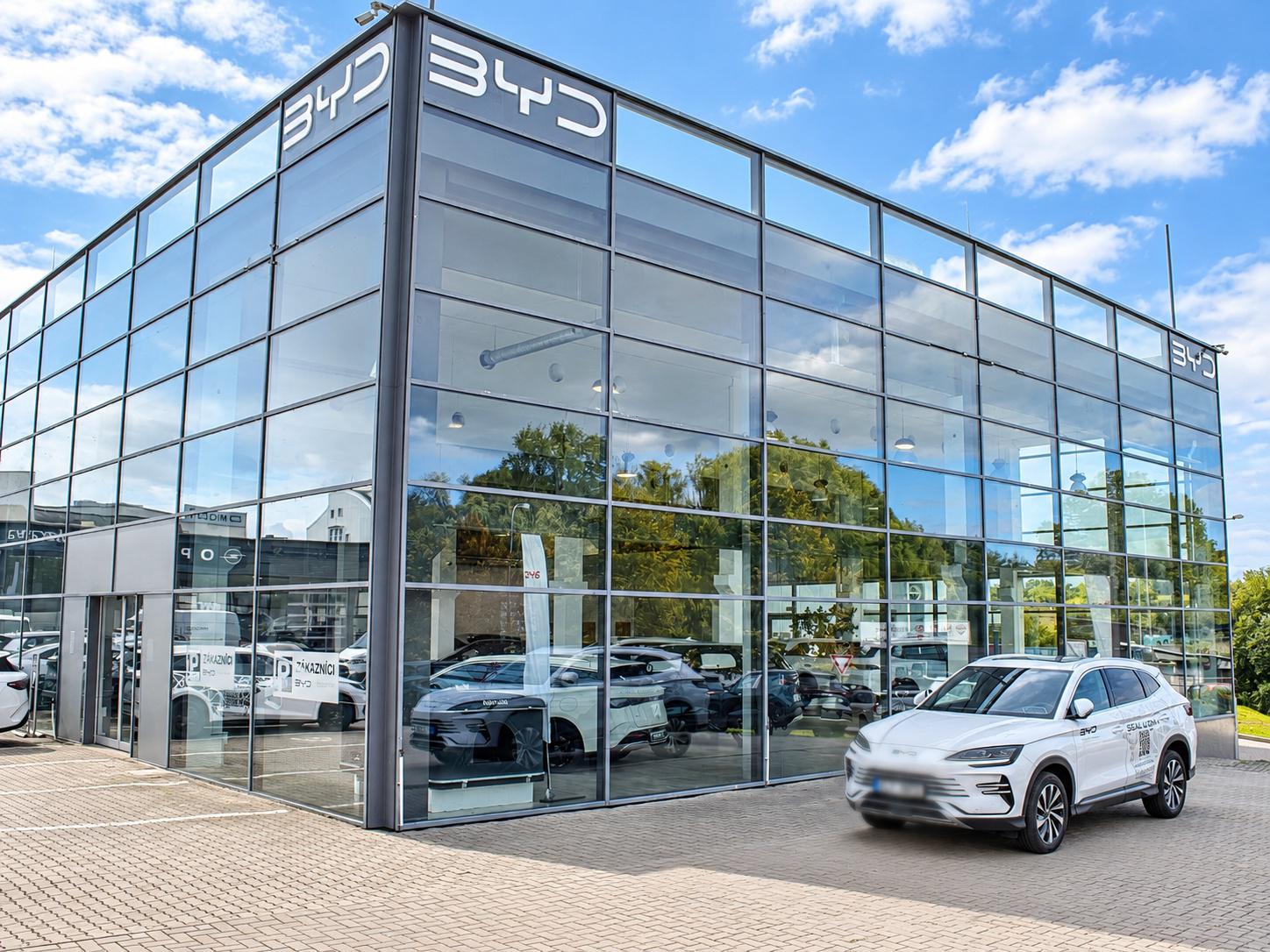MOTO MORAVA s.r.o. - automobily BYD foto 6