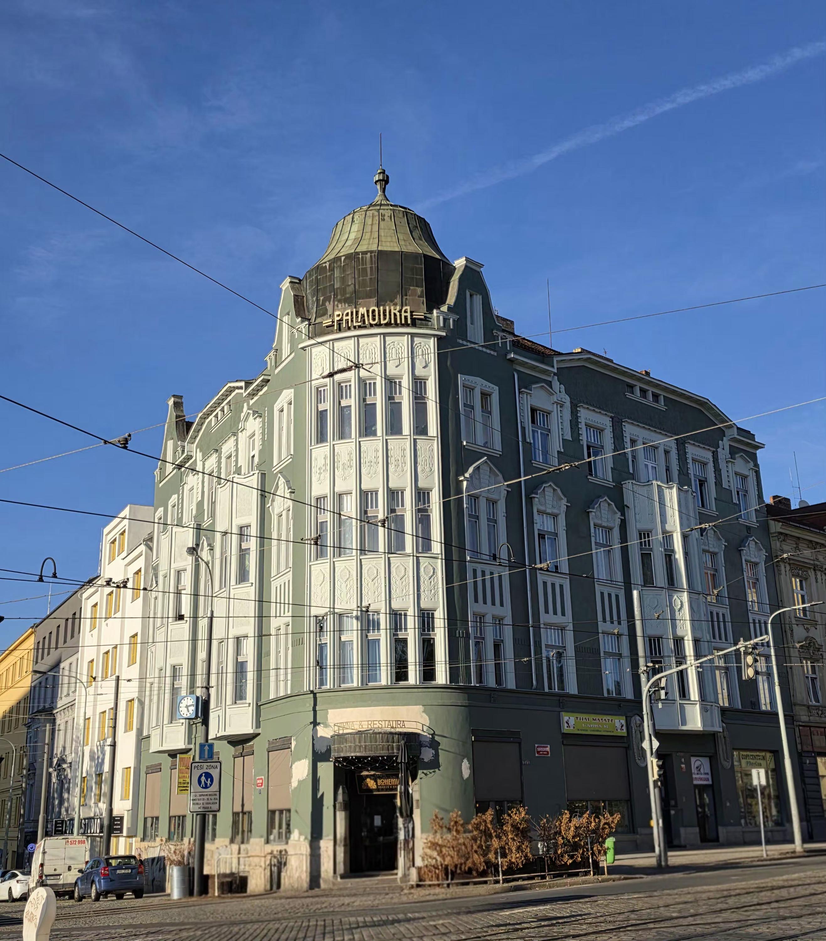 Restaurace Palmovka by Bohemia Boards&Brews foto 1