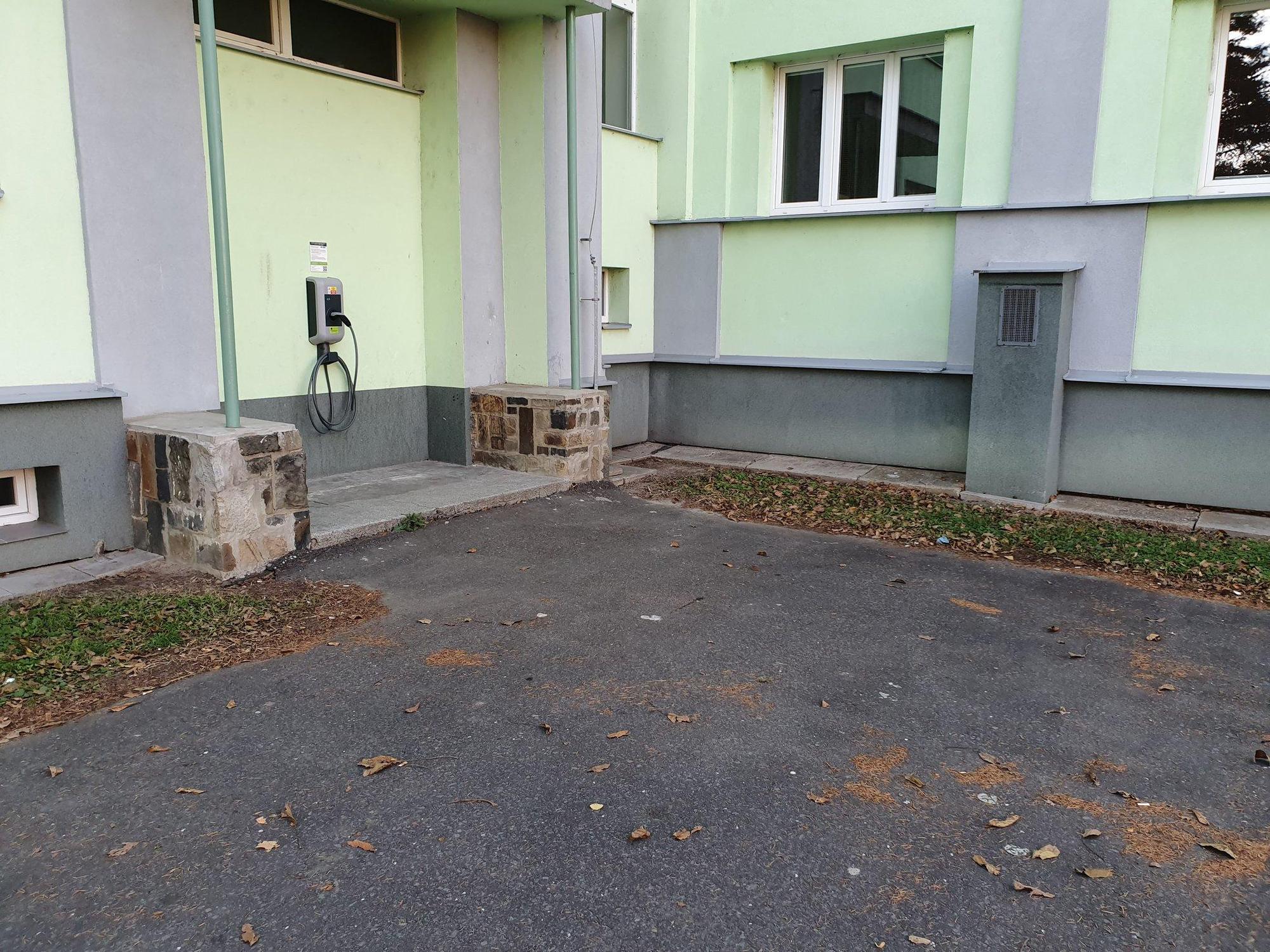 Nabíjecí stanice pro elektromobily foto 3