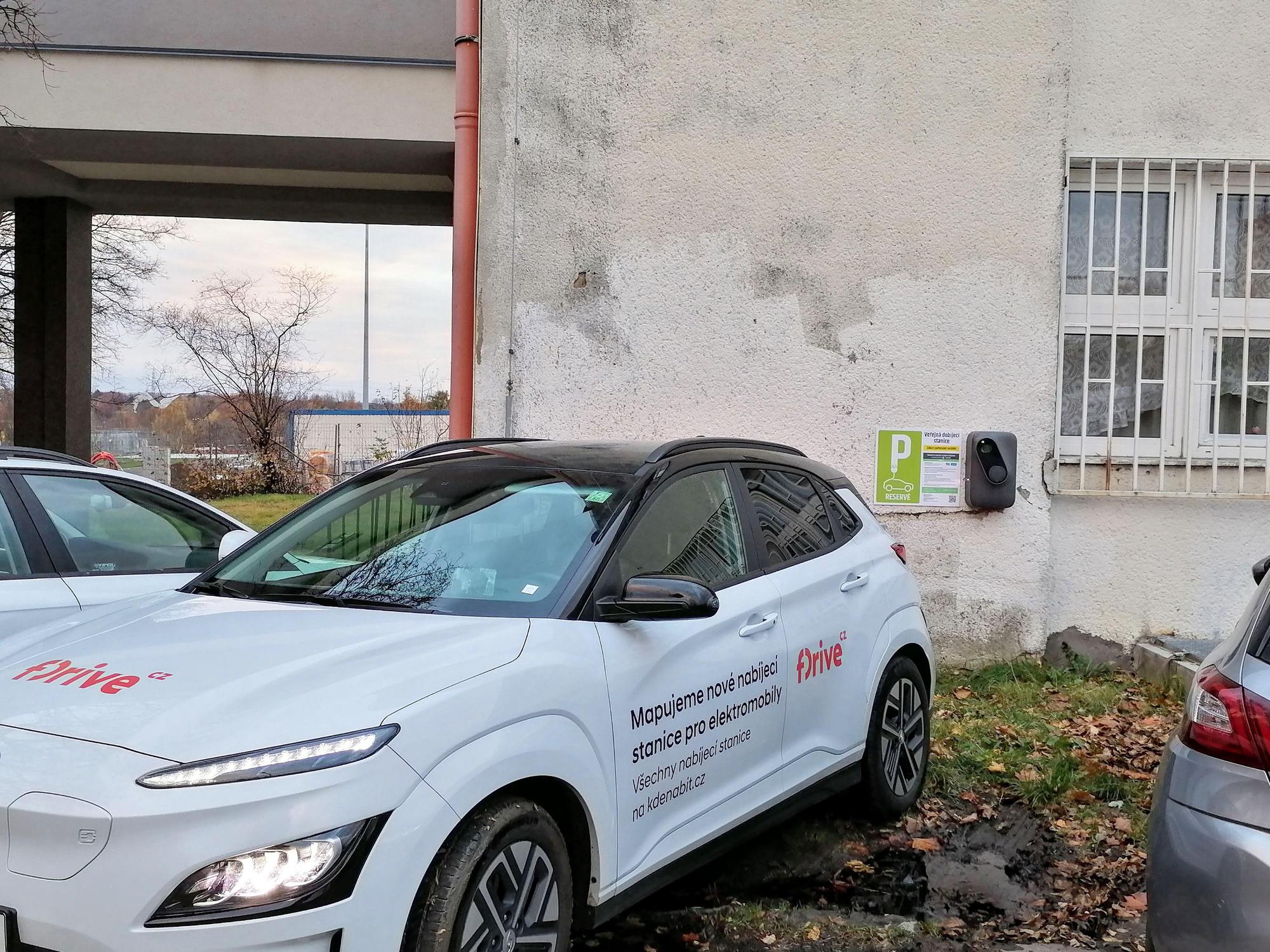 Nabíjecí stanice pro elektromobily foto 4