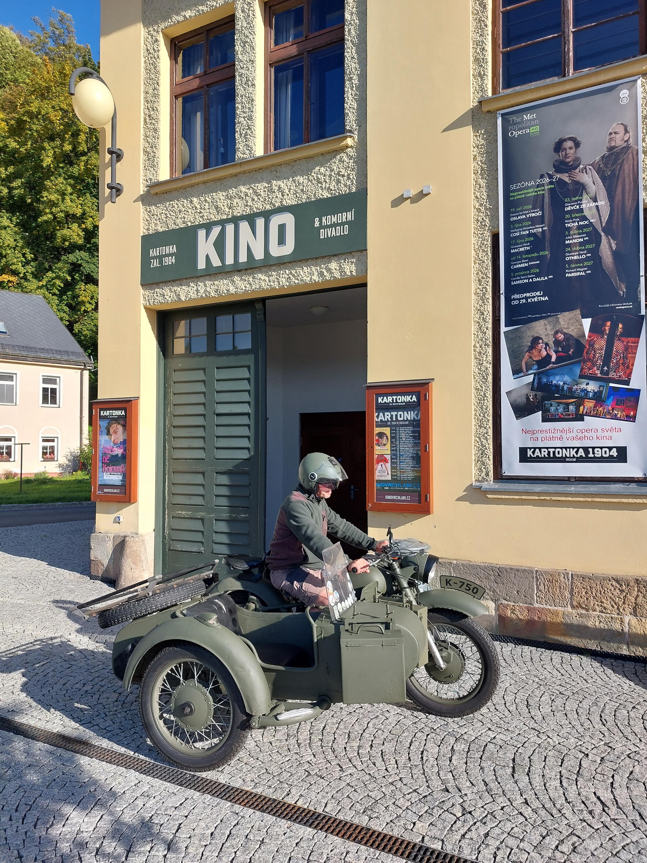 Kino KARTONKA 1904 foto 2