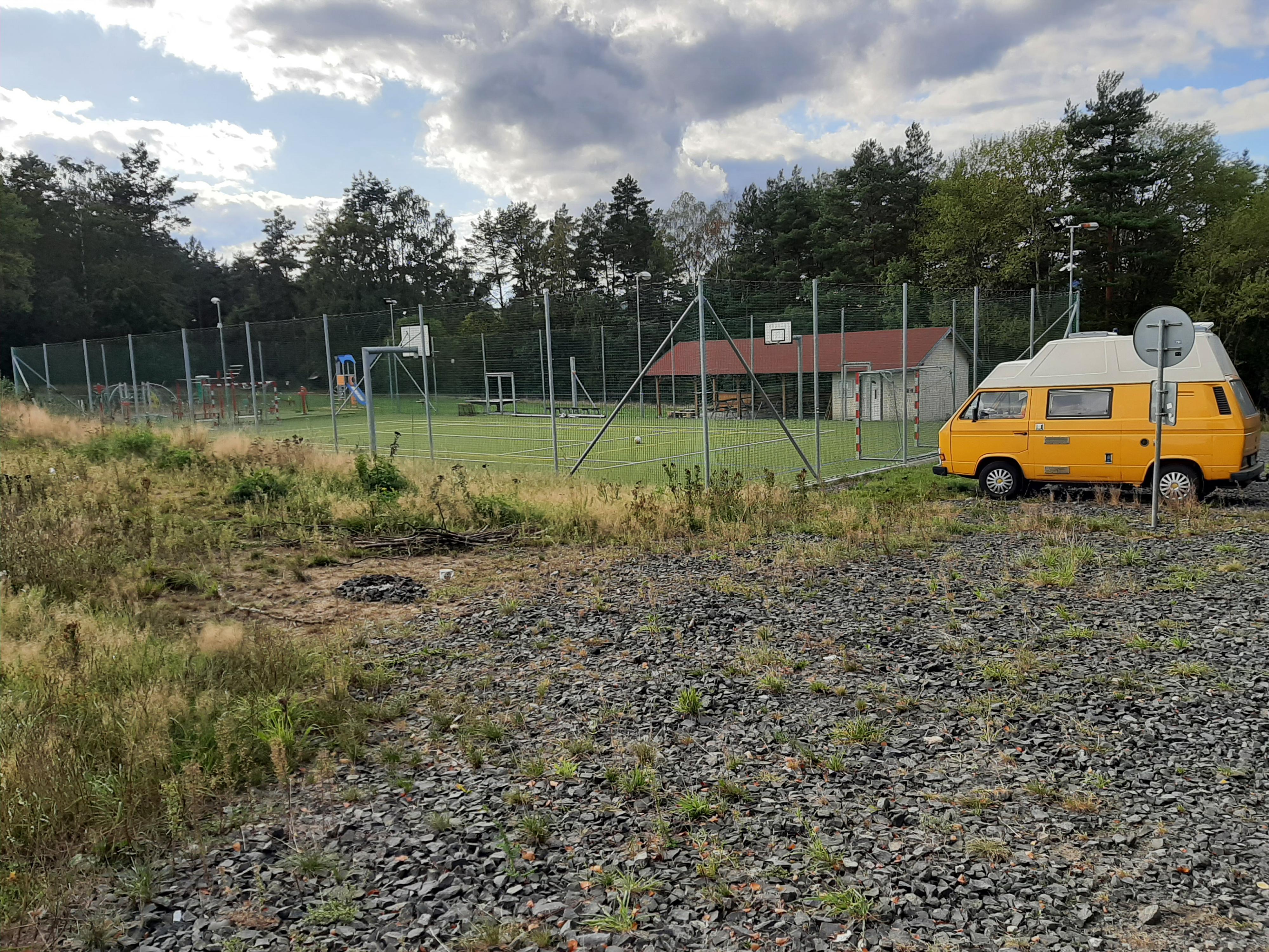 Fotbalové hřiště Labská Stráň