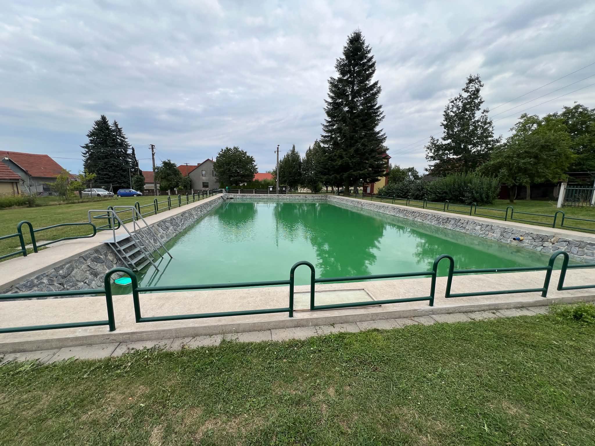 Koupaliště Suchá Lhota foto 1