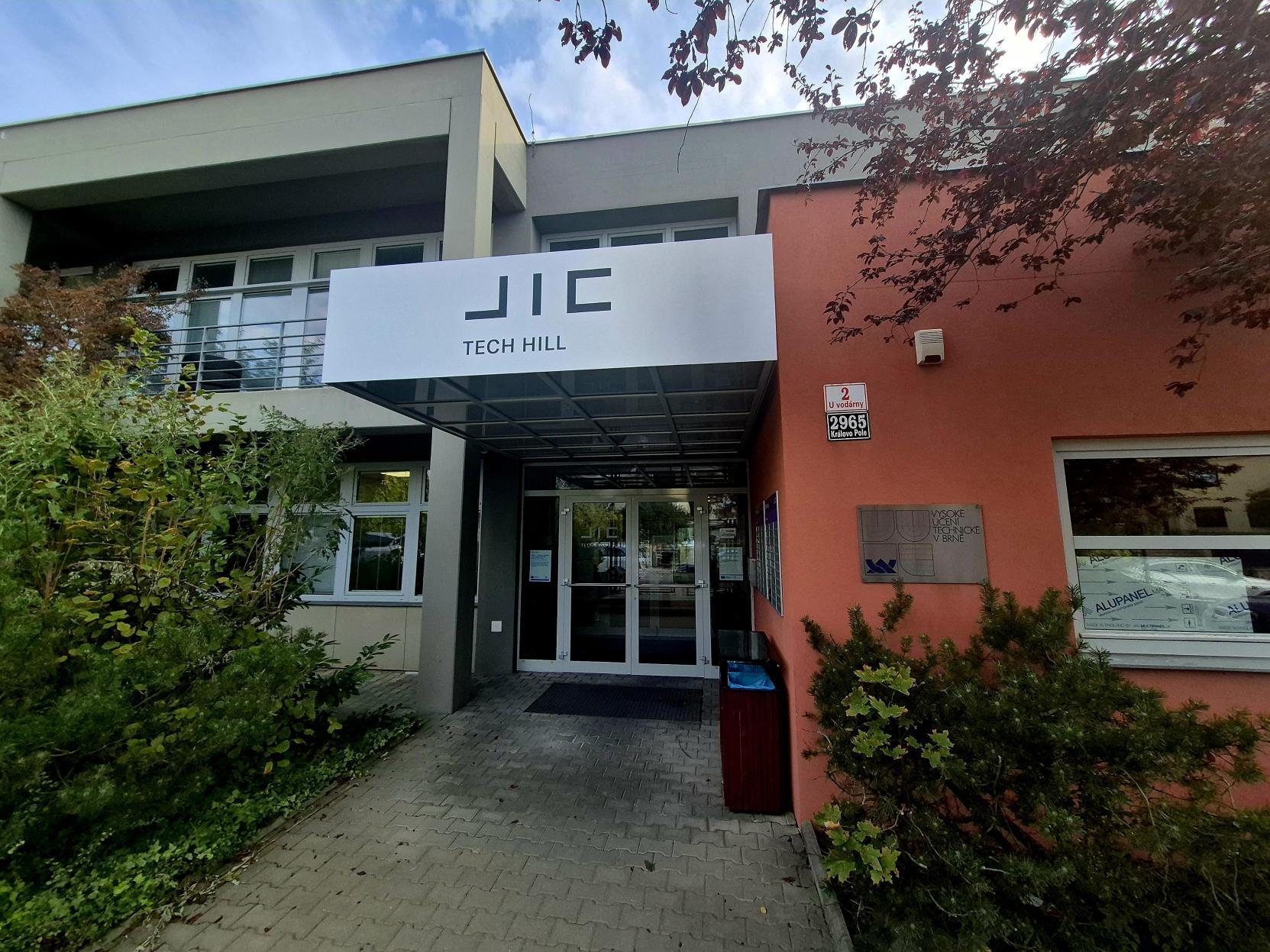 JIC TECH HILL foto 2