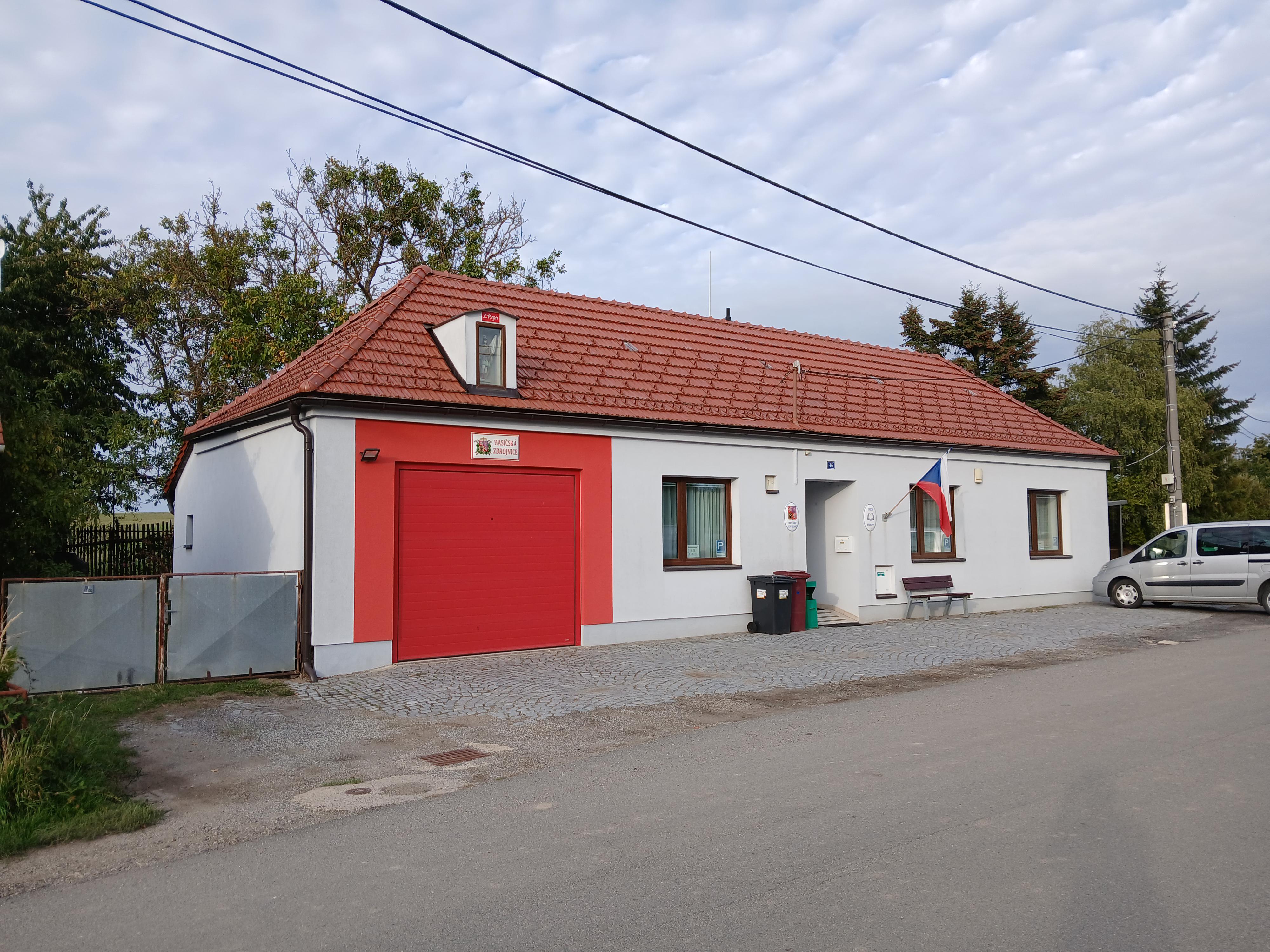 Lesní Hluboké - obecní úřad