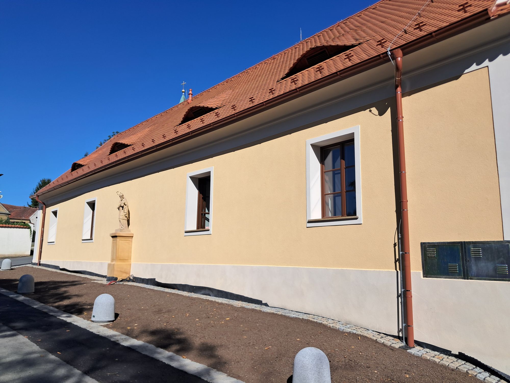 Bistro - kavárna ve Dvoře foto 3