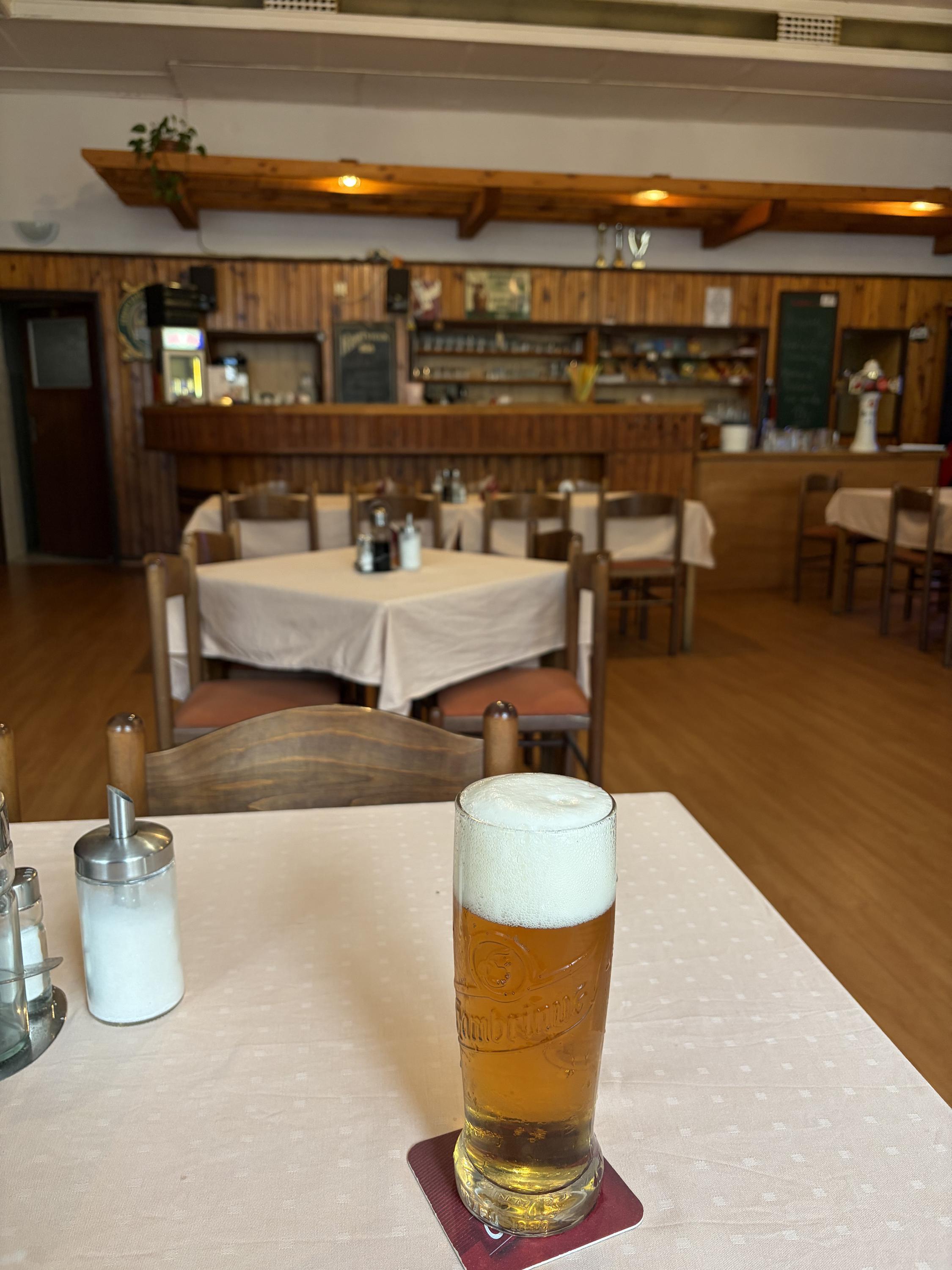 Zámecká restaurace foto 2