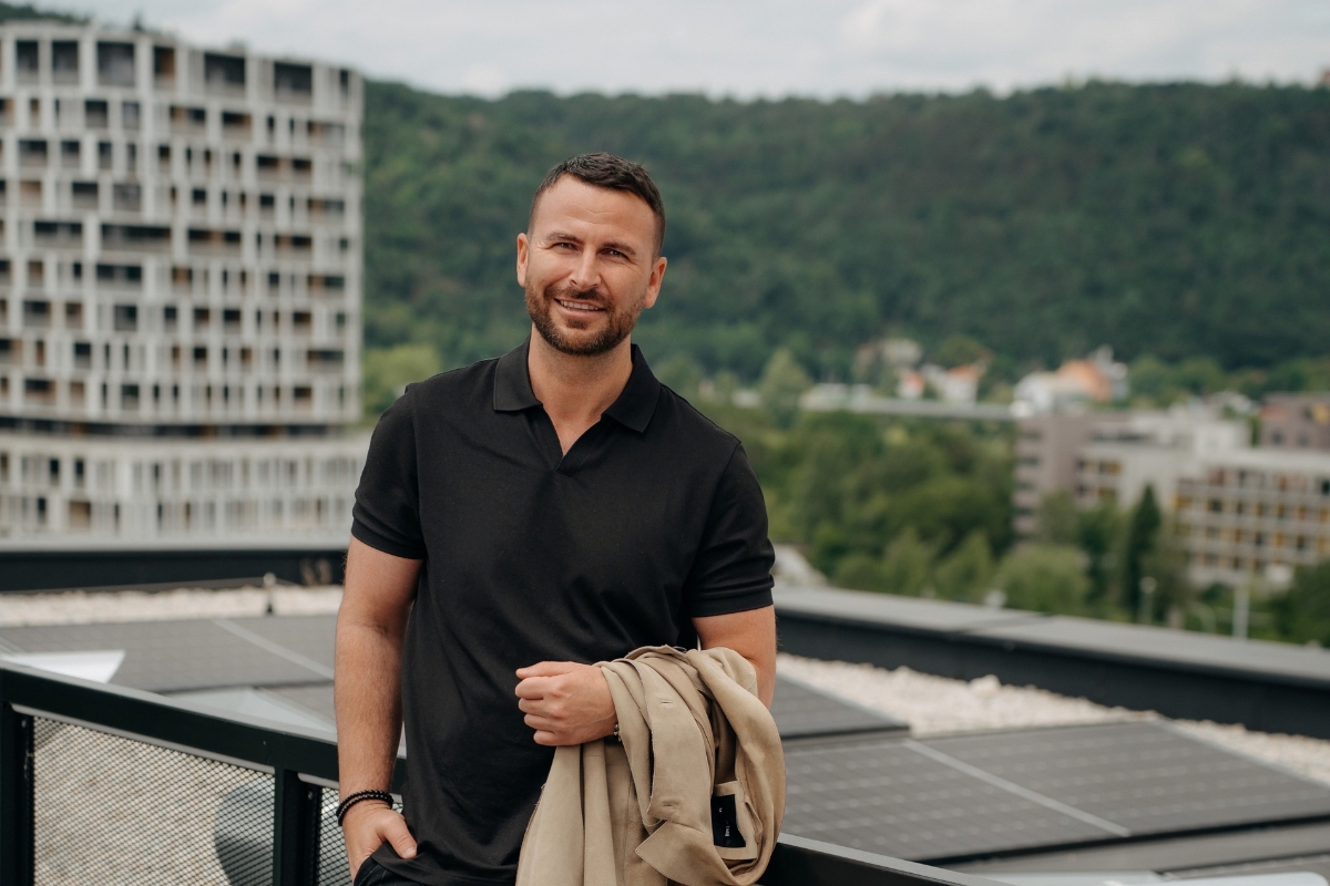 Realitní makléř Vasyl Turačok
