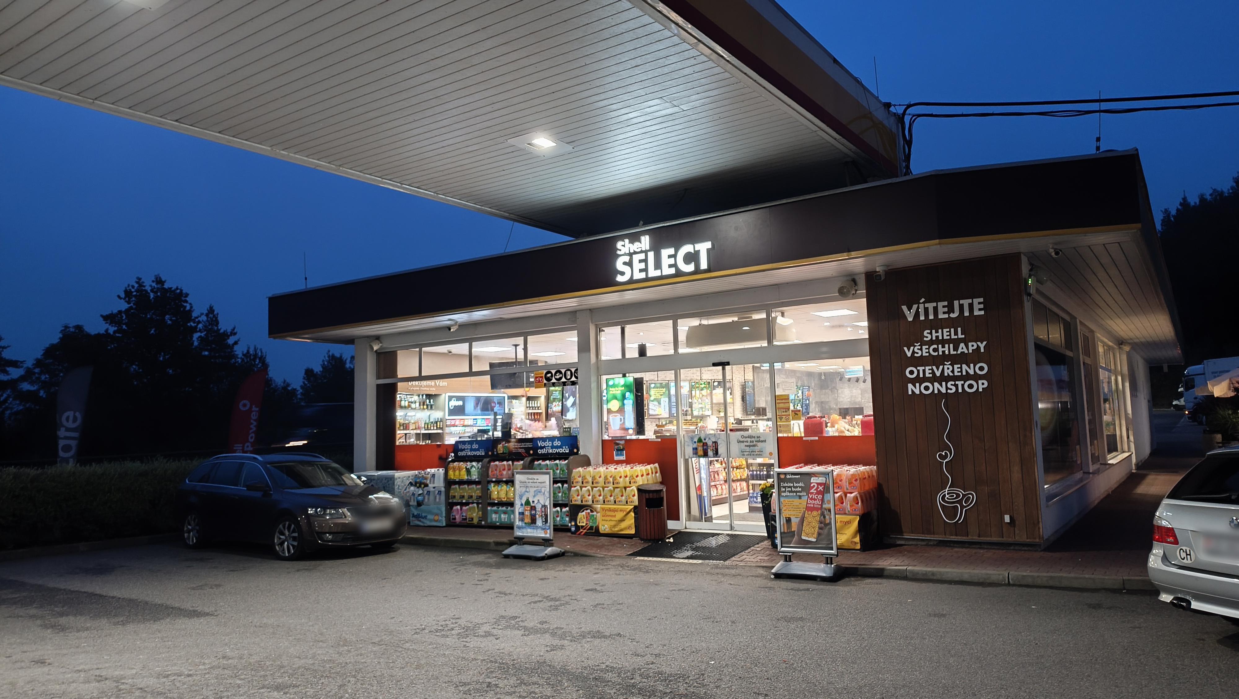 Občerstvení na čerpací stanici Shell