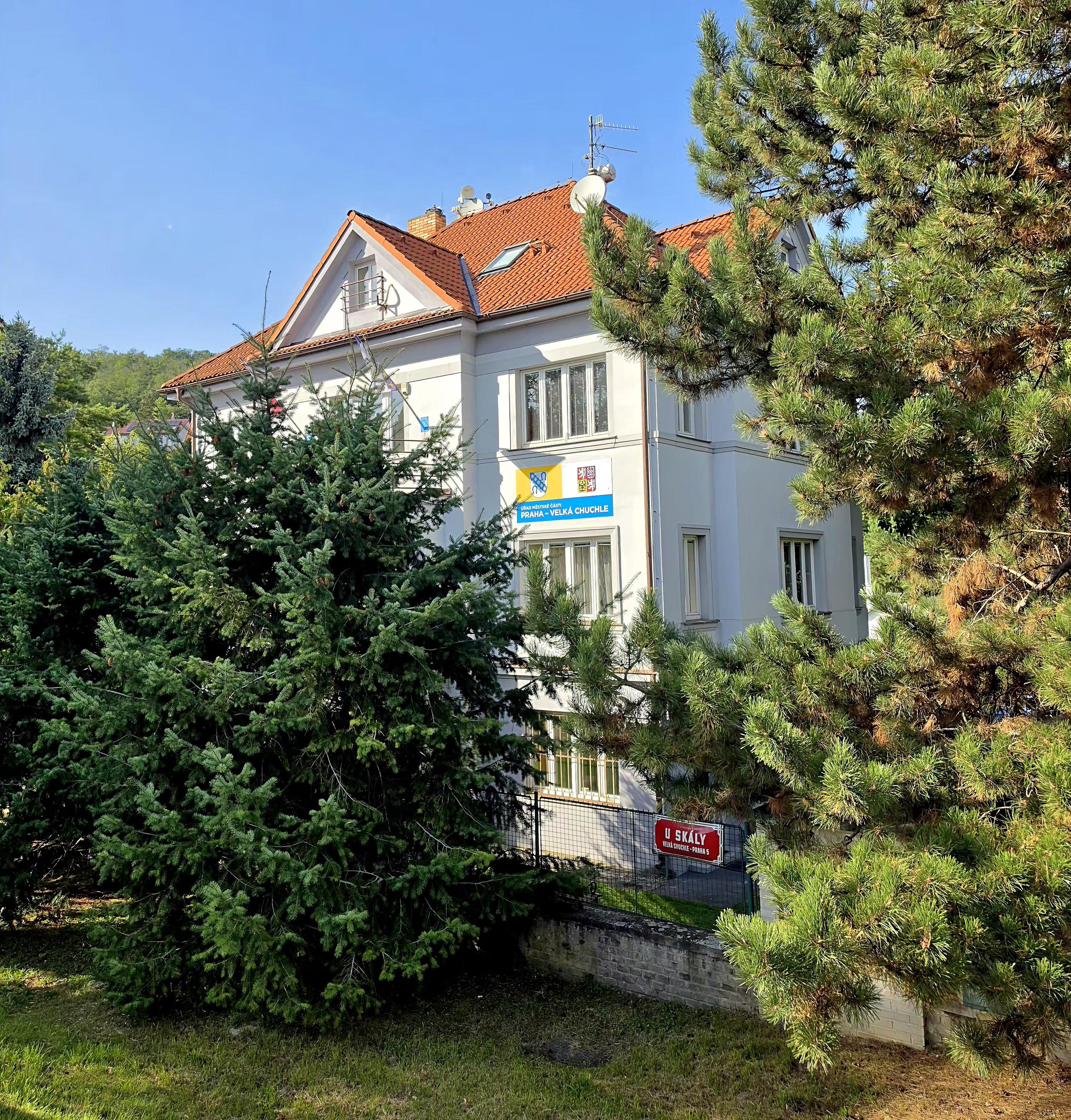 Úřad městské části Praha-Velká Chuchle foto 2