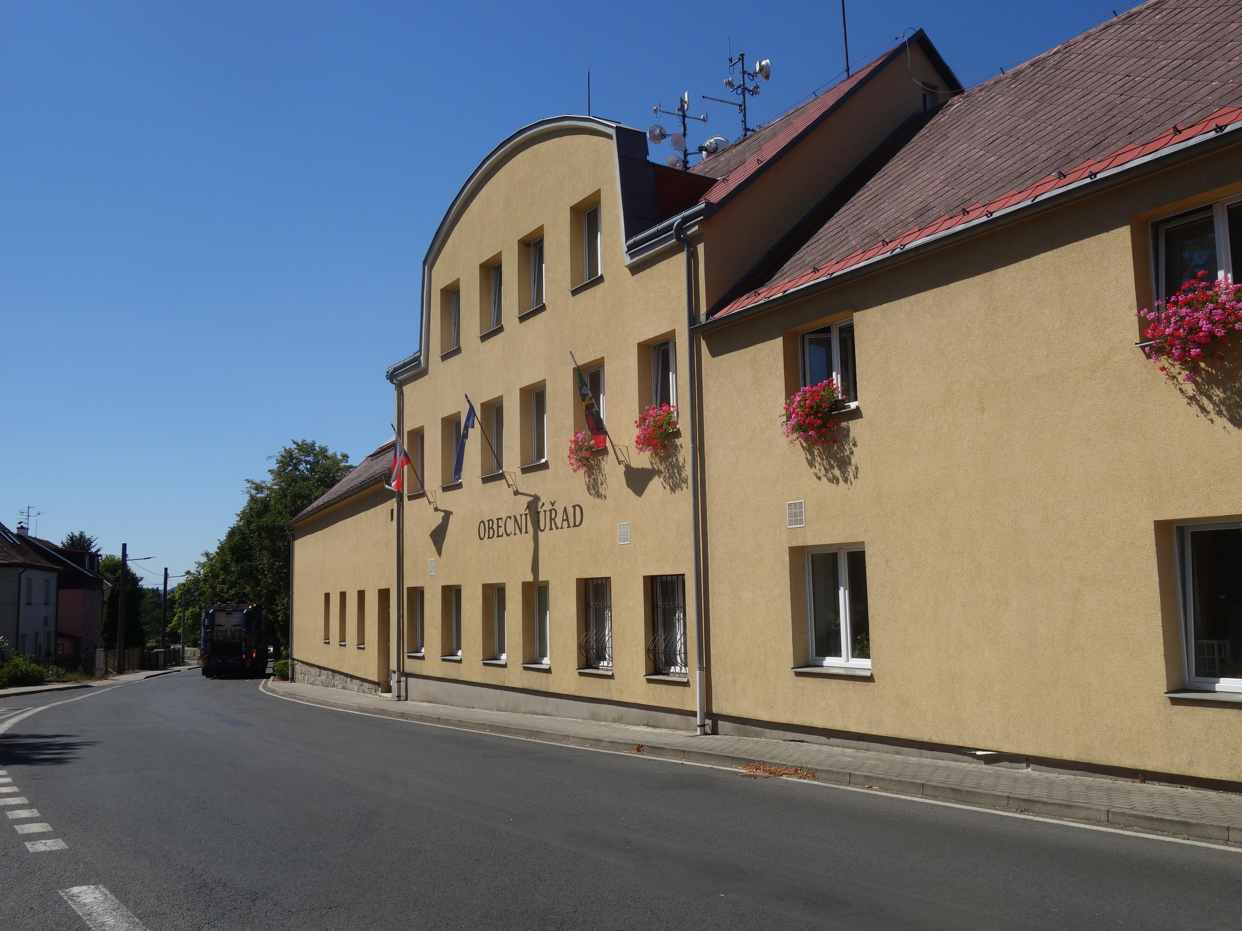 Kolová - obecní úřad foto 2