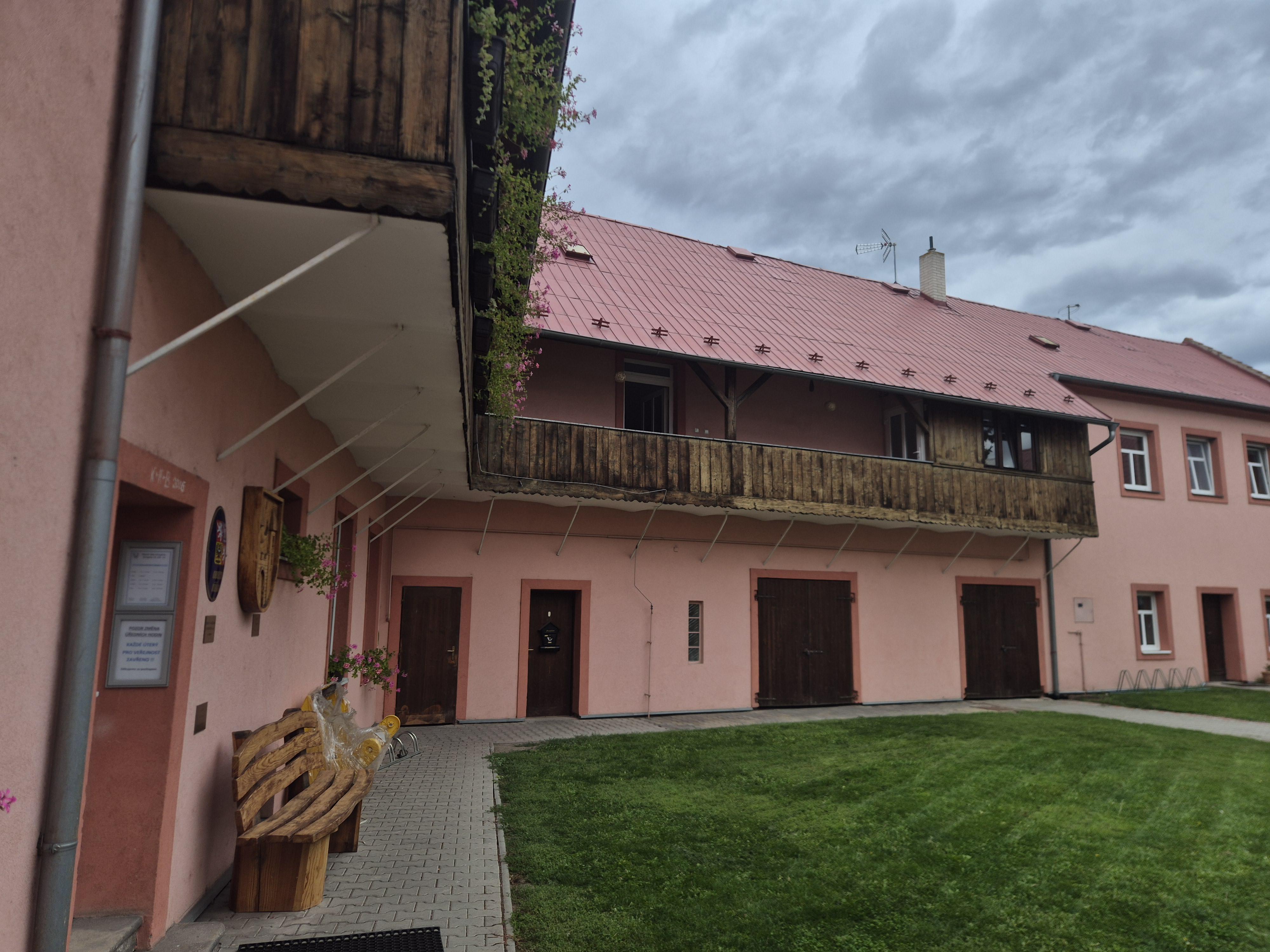 Strupčice - obecní úřad foto 6