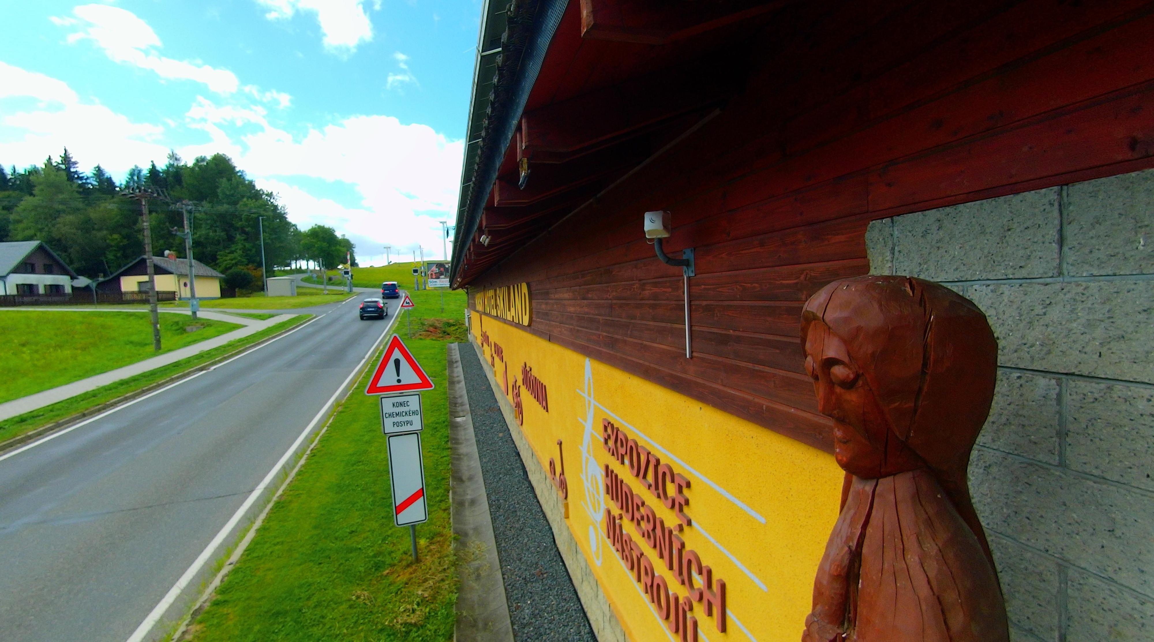 Expozice hudebních nástrojů foto 6