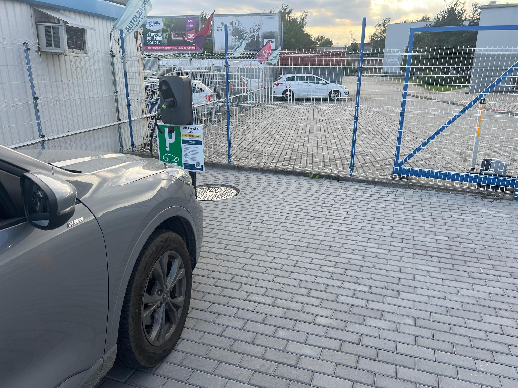 Nabíjecí stanice pro elektromobily foto 1