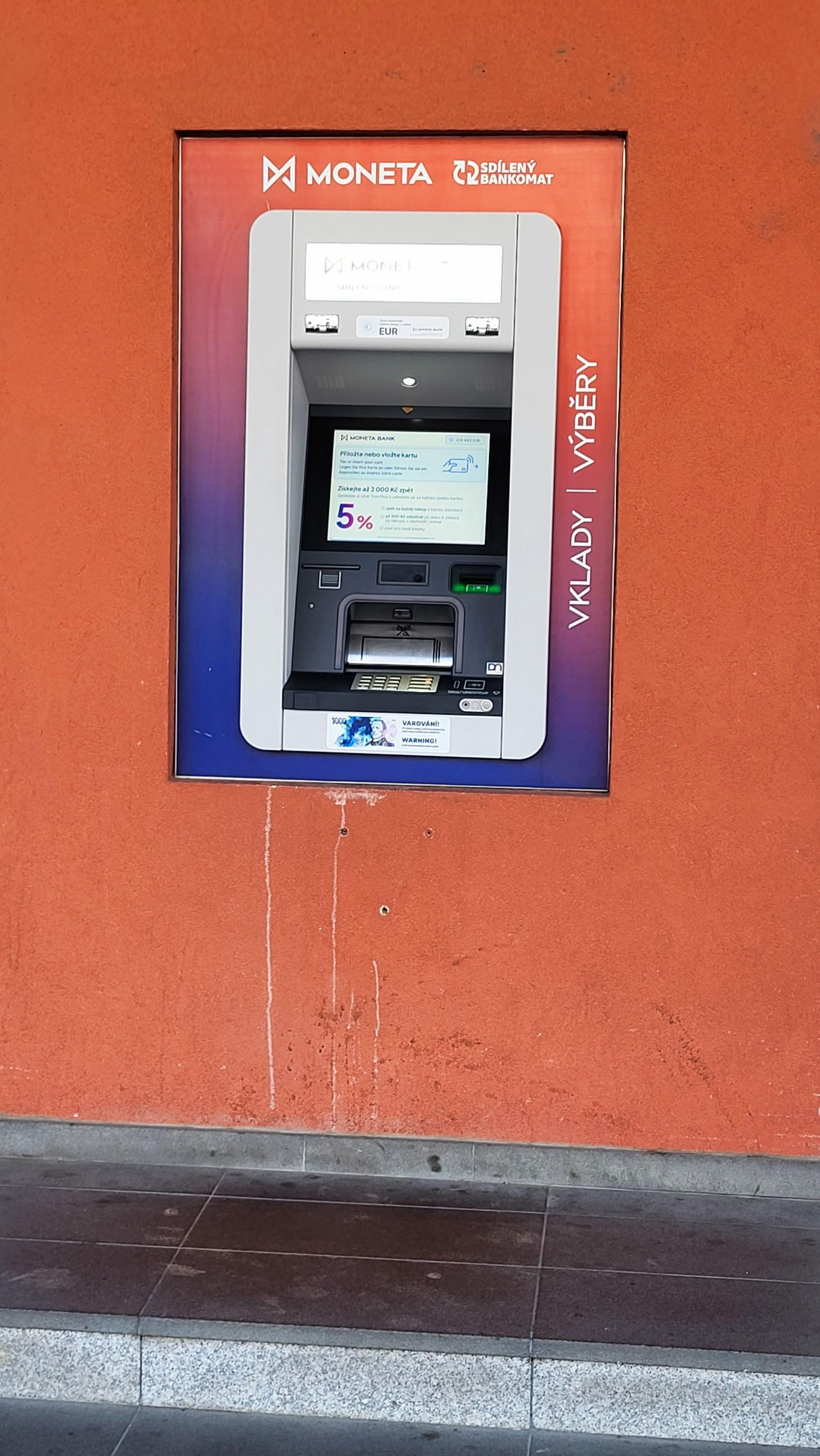 Bankomat MONETA Bank vkladový foto 4