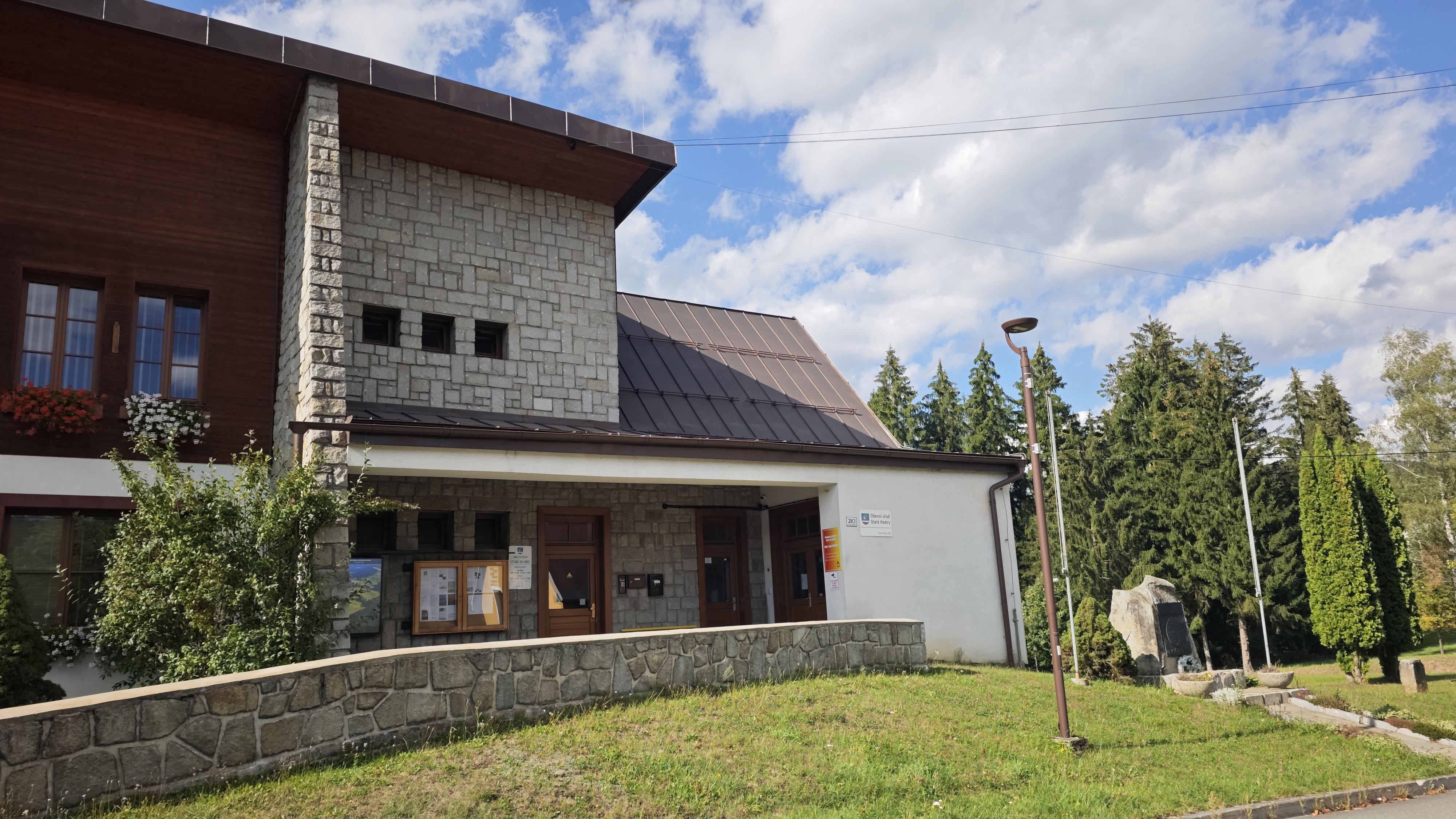 Staré Hamry - obecní úřad foto 2