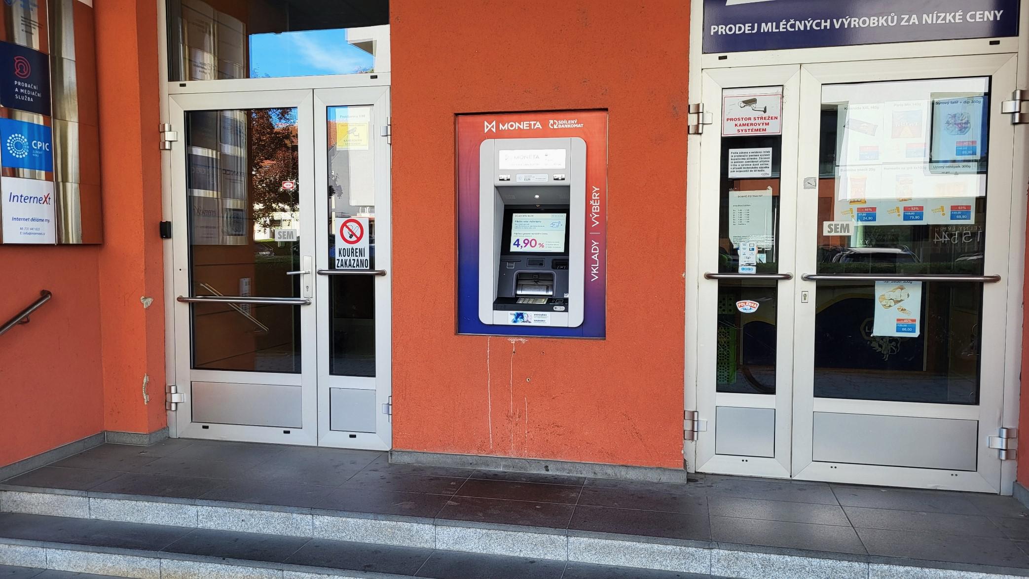 Bankomat MONETA Bank vkladový foto 5