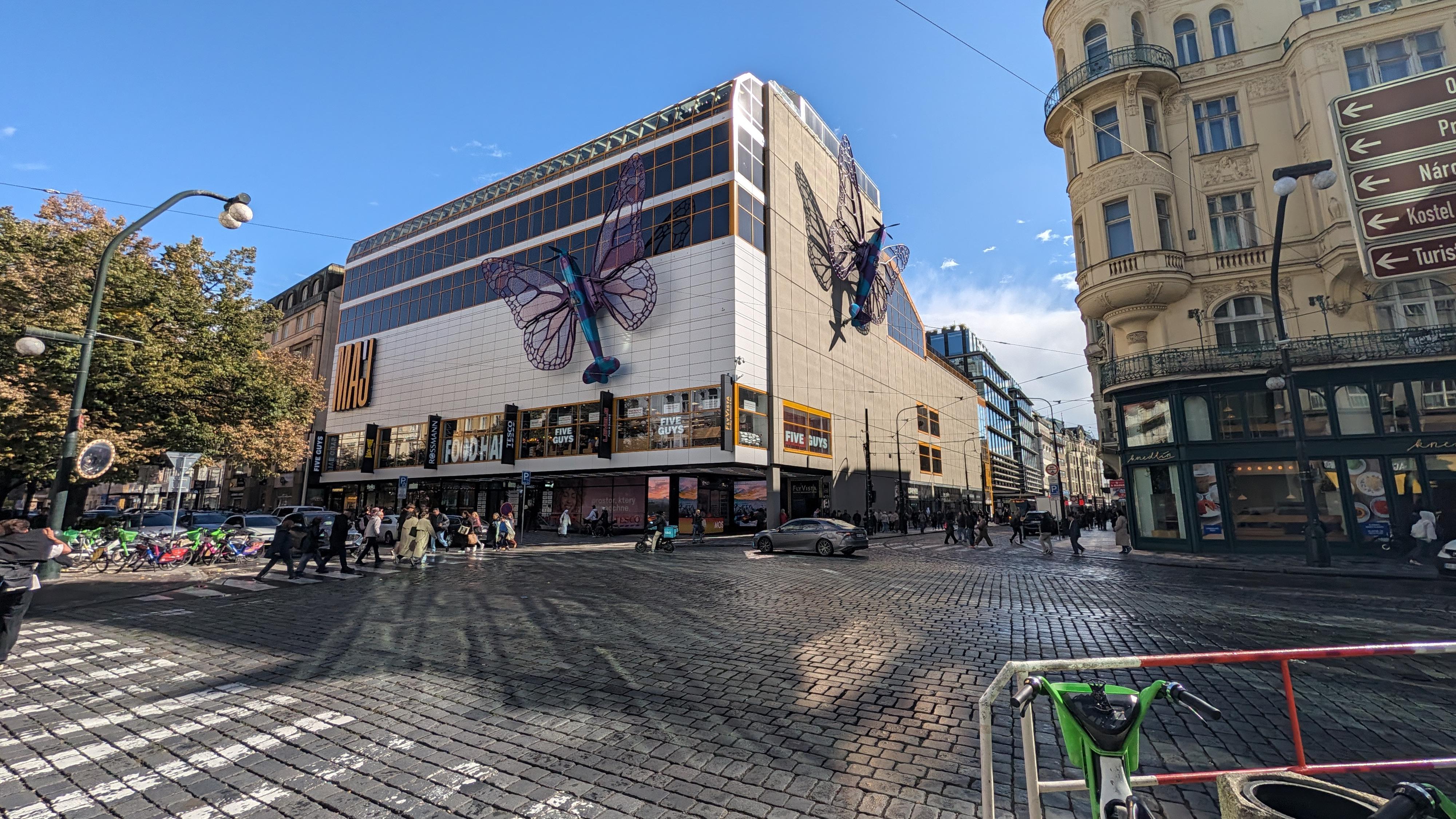 Tesco foto 2