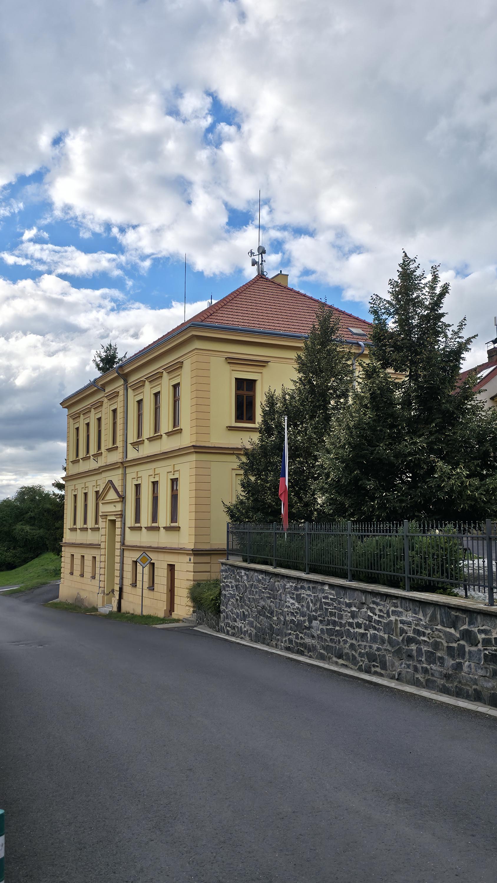 Kamýk - obecní úřad foto 4