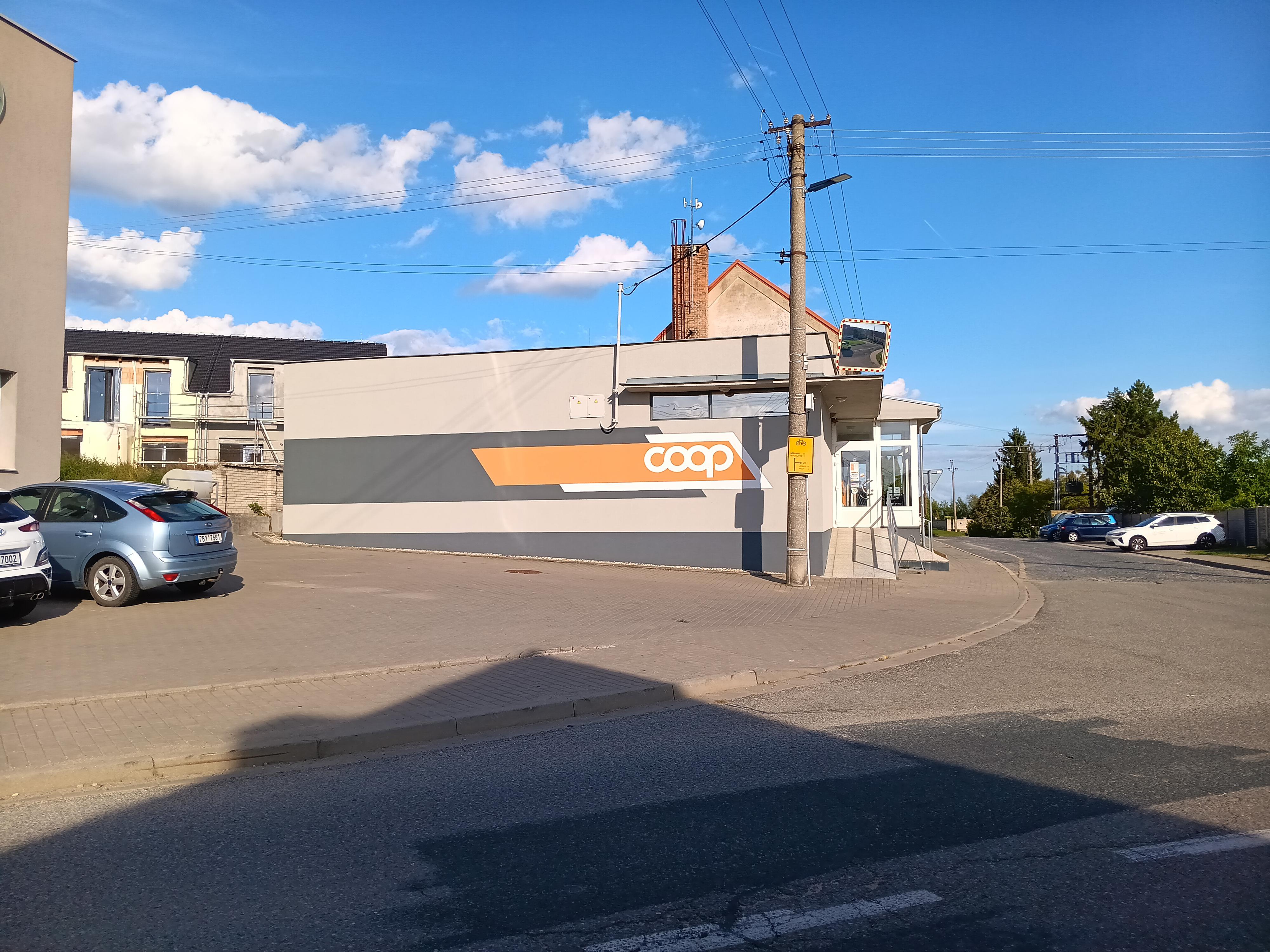 Jednota, spotřební družstvo v Hodoníně - COOP foto 5