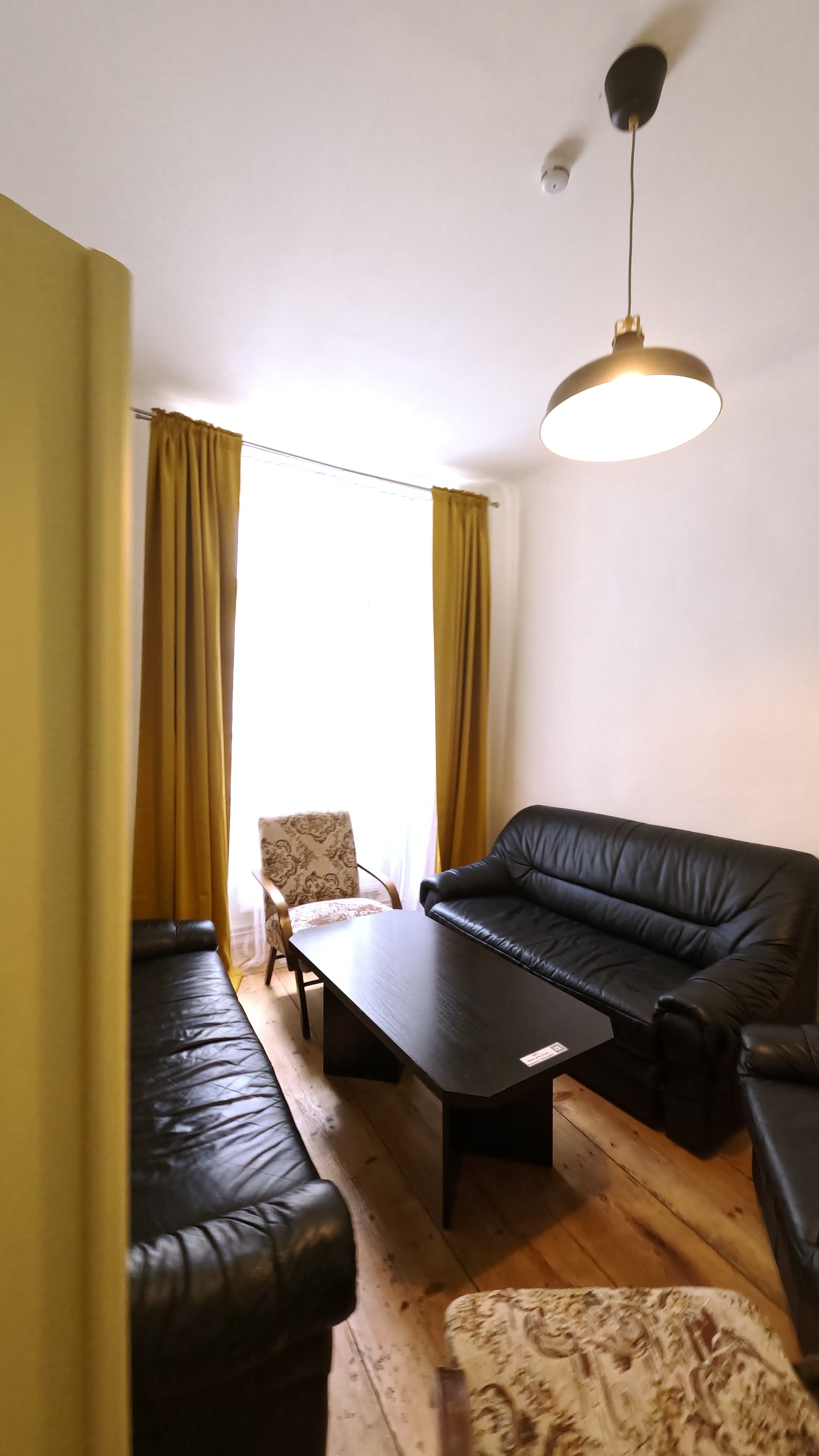 White Wolf House Hostel & Apartments foto 2 (náhled videa)
