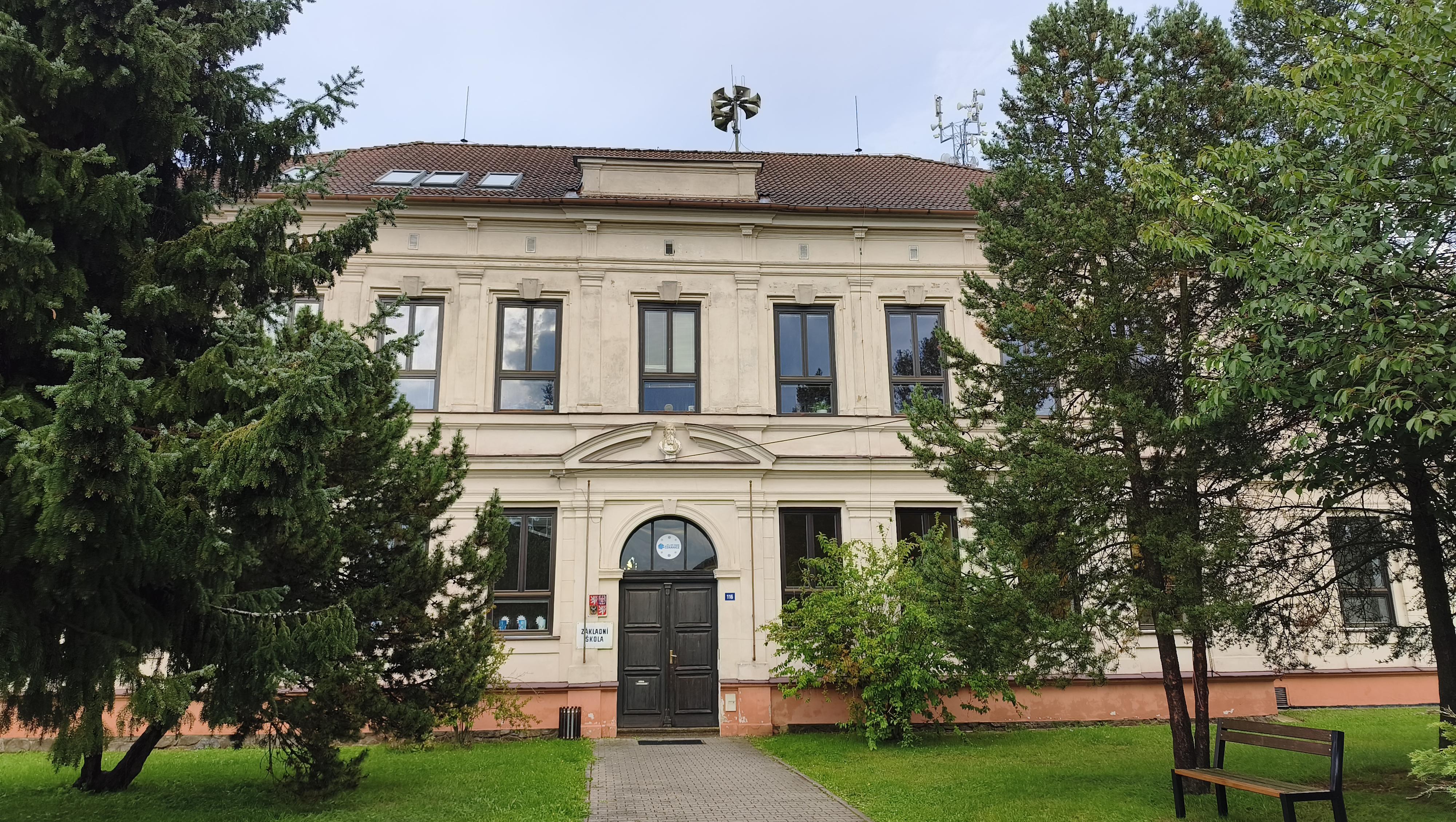 Základní škola a Mateřská škola Tábor, Čekanice, Průběžná 116 foto 2