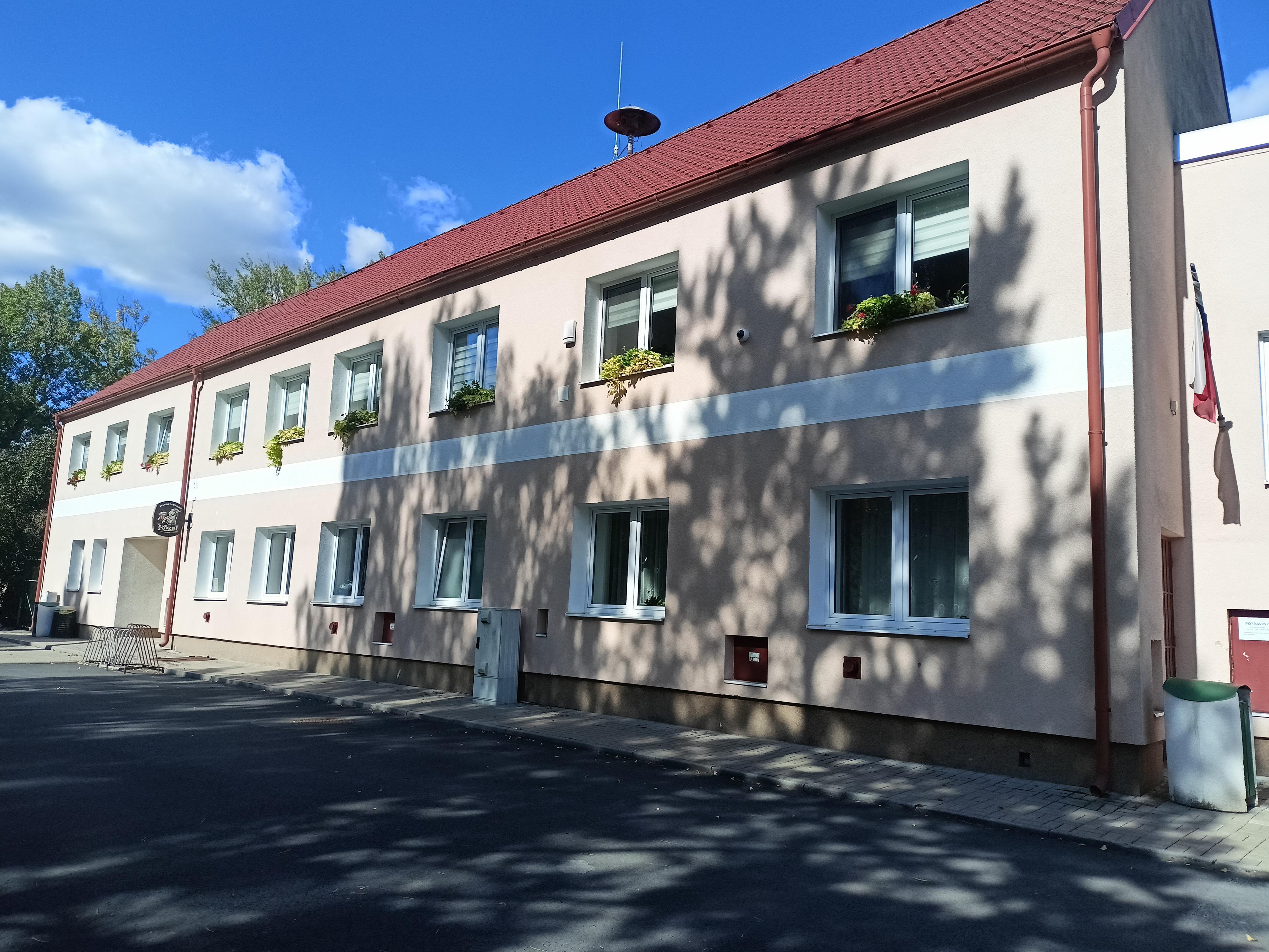 Počedělice - obecní úřad foto 4