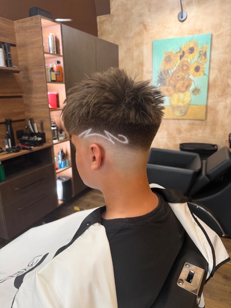 Johnny’s Barbershop foto 3