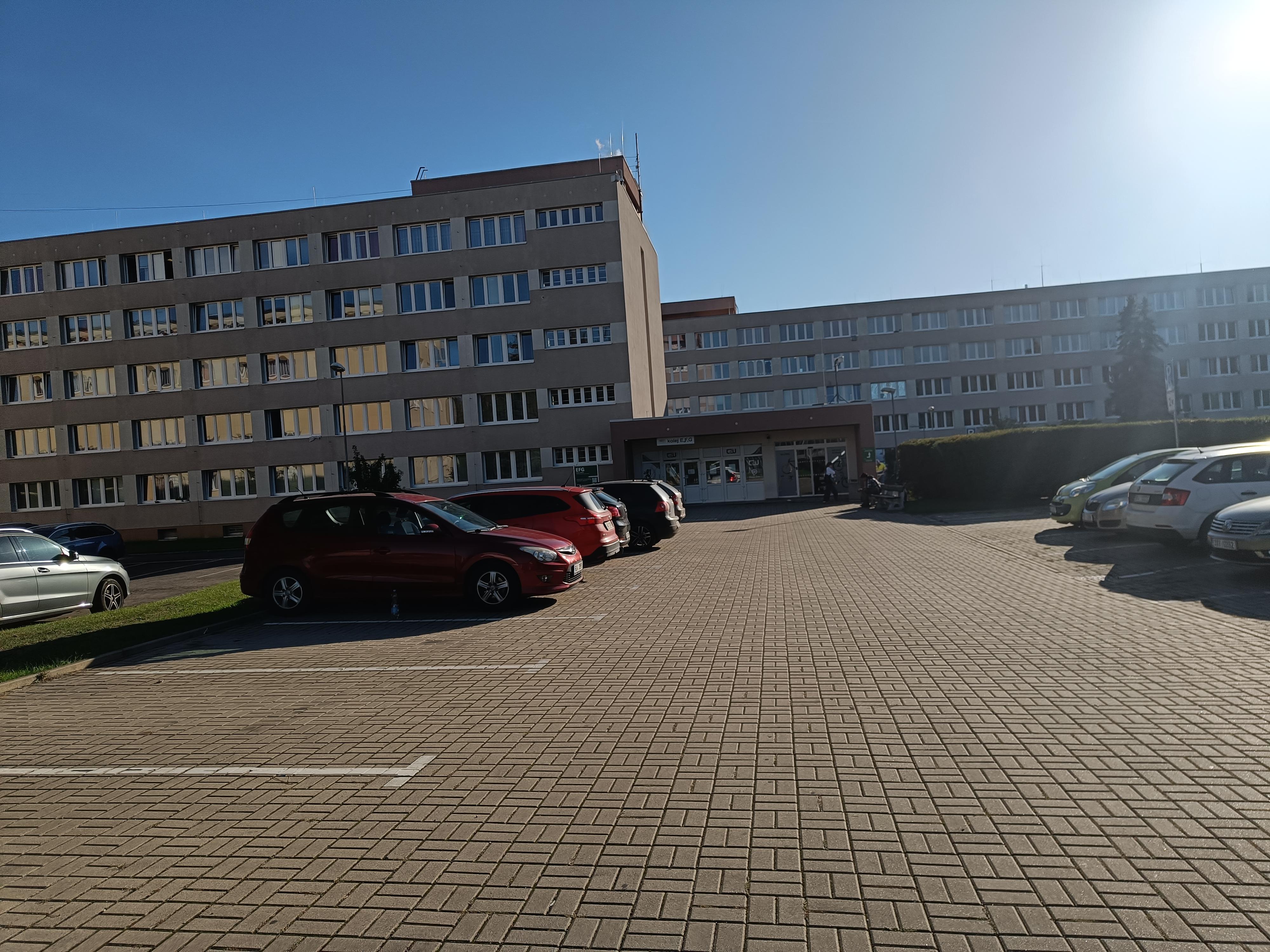 Kolej EFG - ČZU foto 1