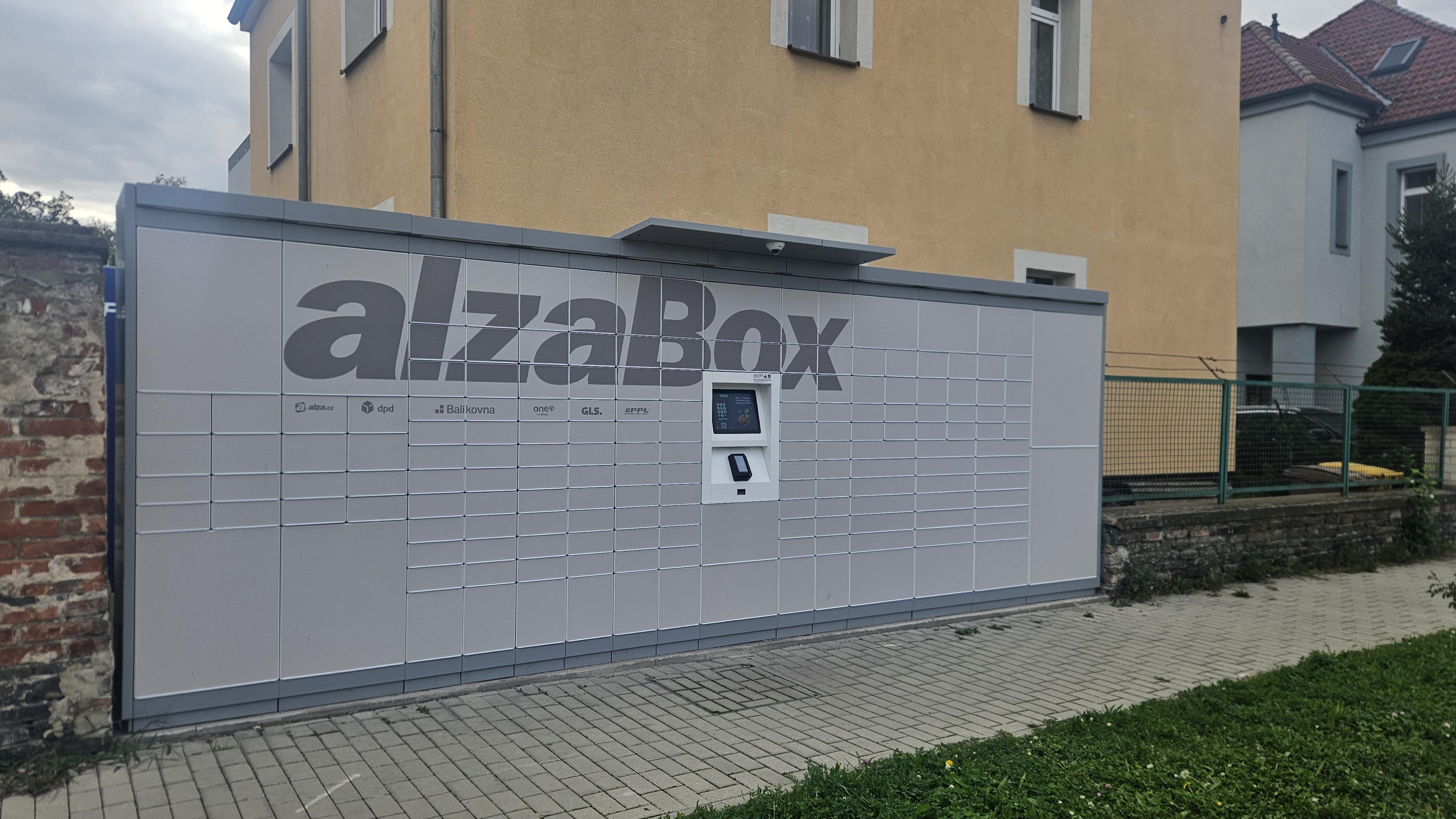AlzaBox