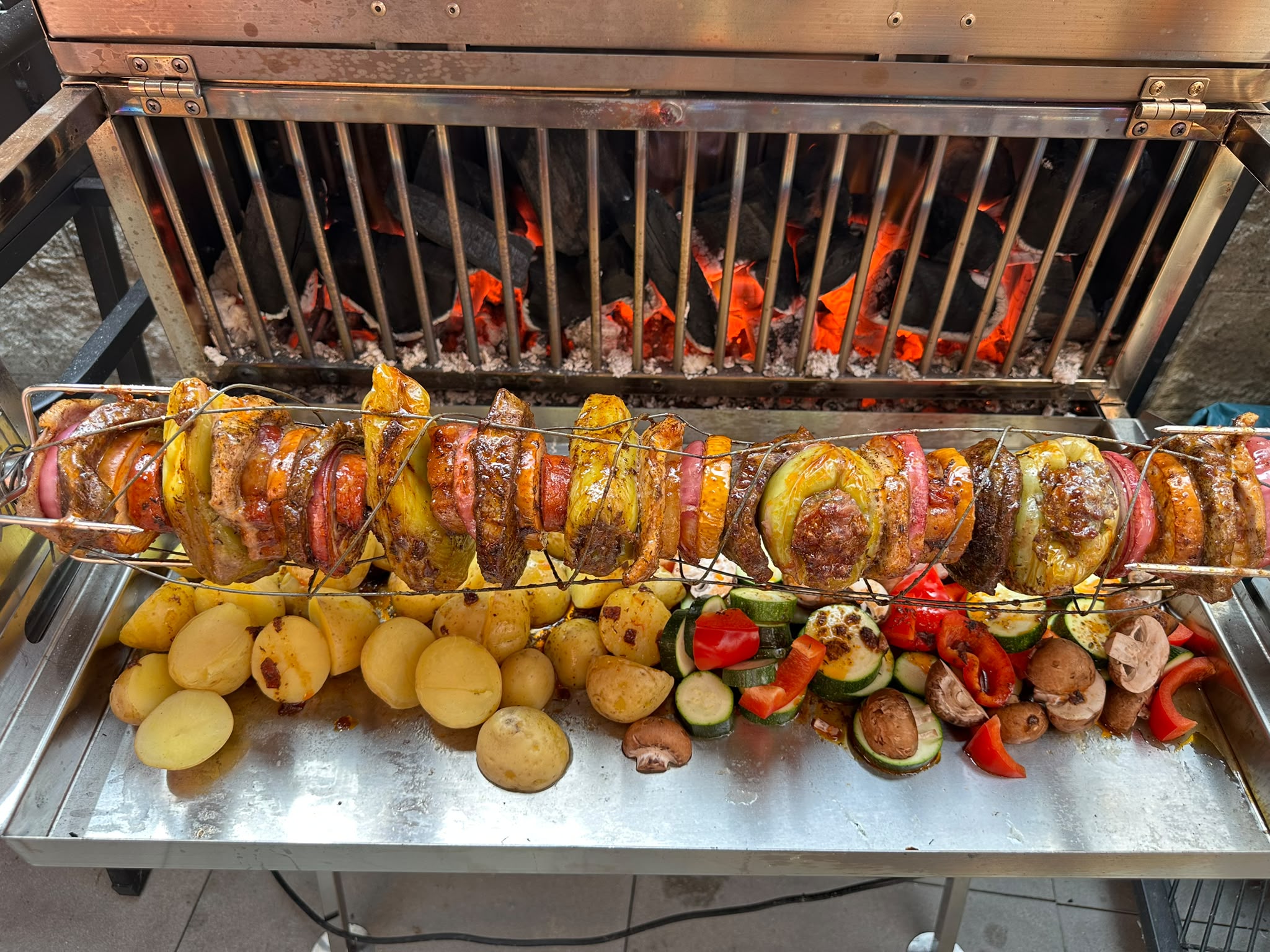 Táta u grilu foto 1