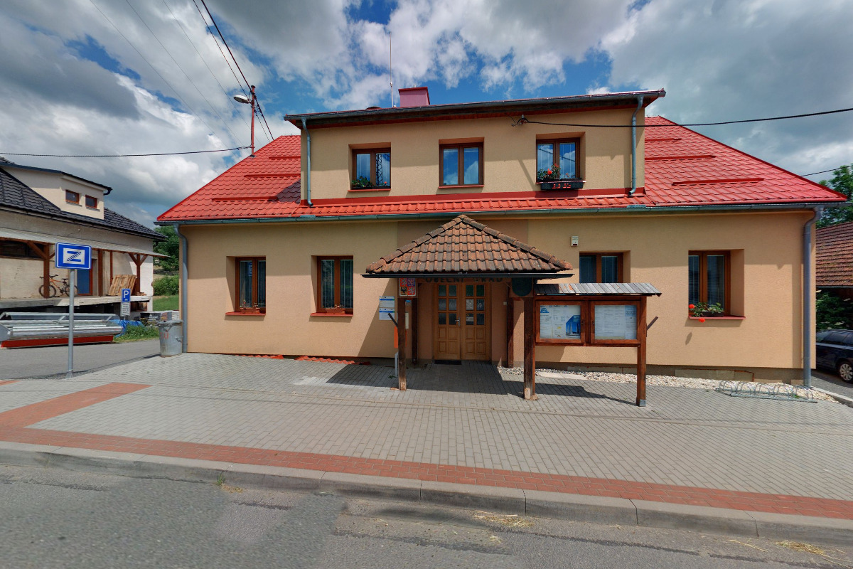 Lačnov - obecní úřad foto 6