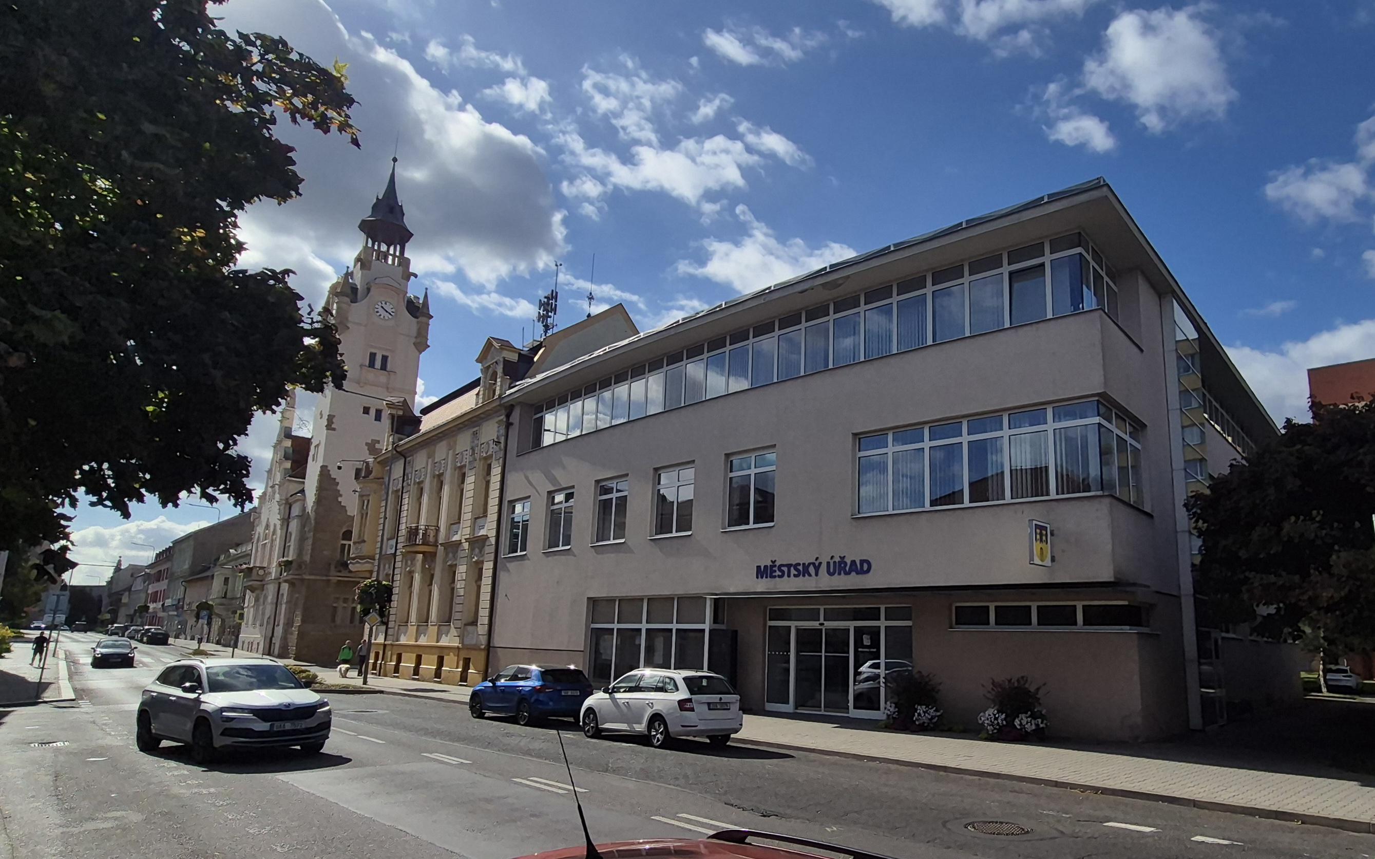 Lovosice - městský úřad foto 5