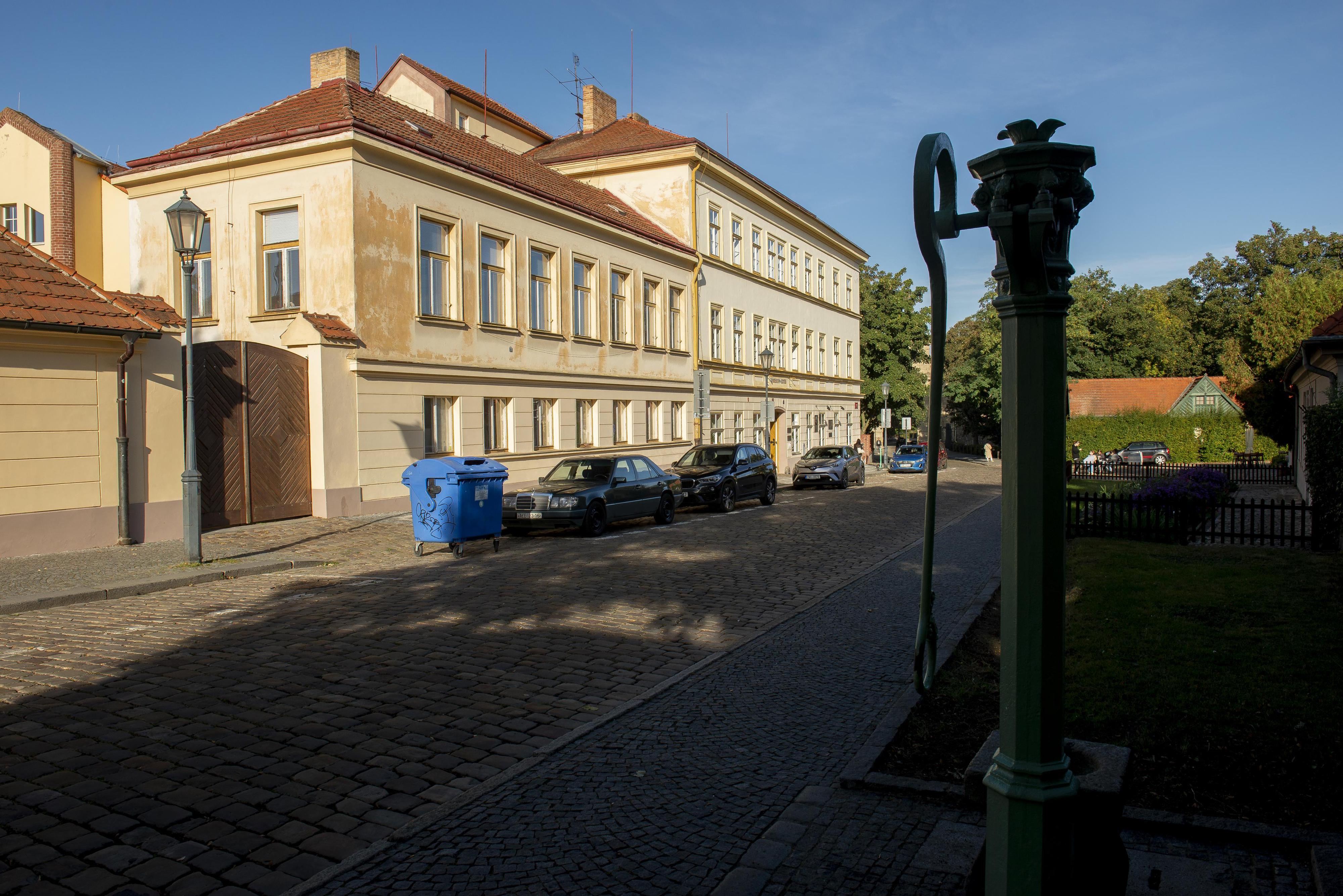 Jedličkův ústav a školy - ředitelství a administrativní oddělení foto 2