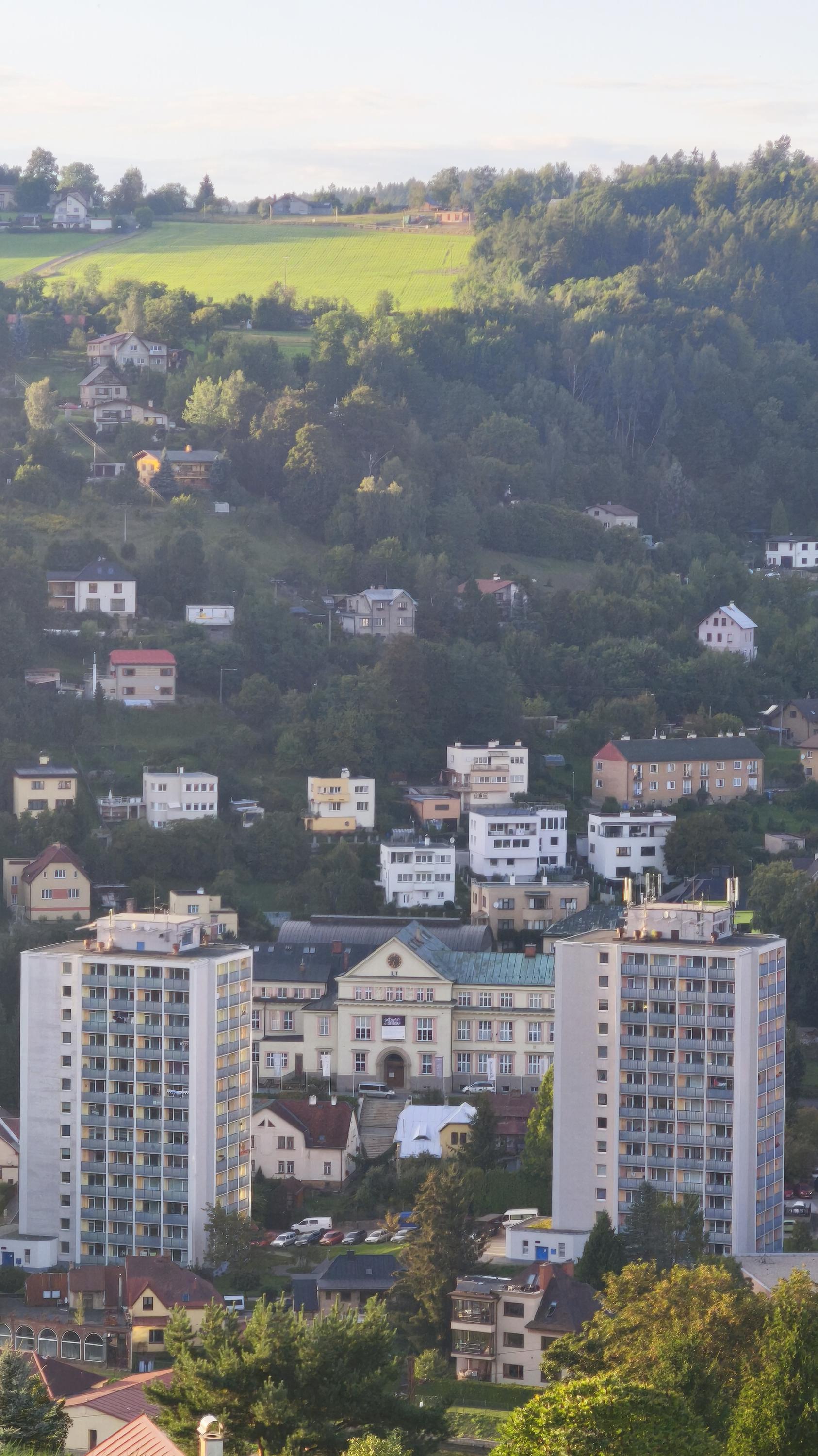 SUPŠ sklářská Železný Brod - knihovna foto 5