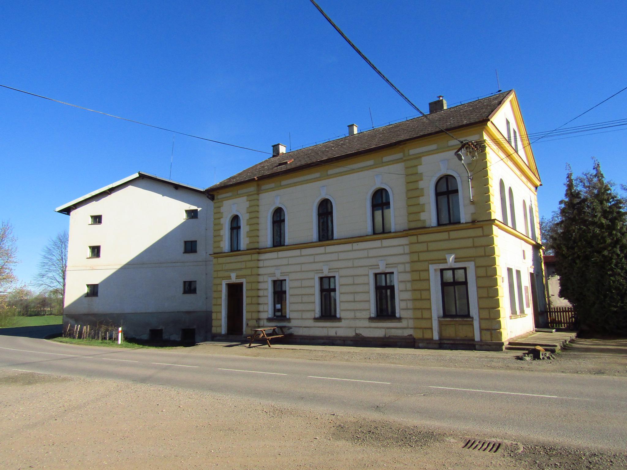 Hostinec ve mlejně foto 5